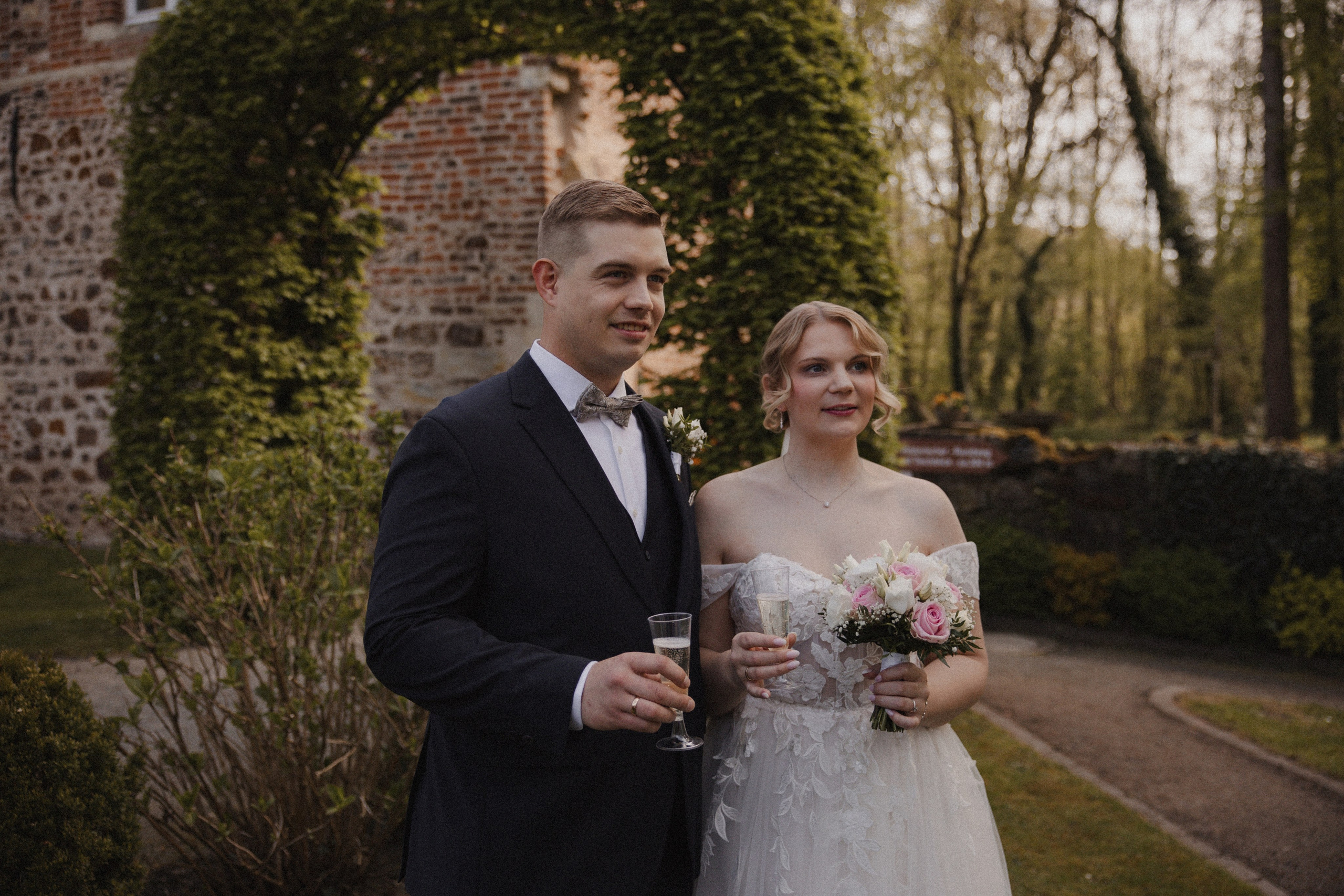 Lorena & Jan l Schloss Sythen. Hochzeitsfotografin Bochum | Halyna Reiche Fotografie NRW