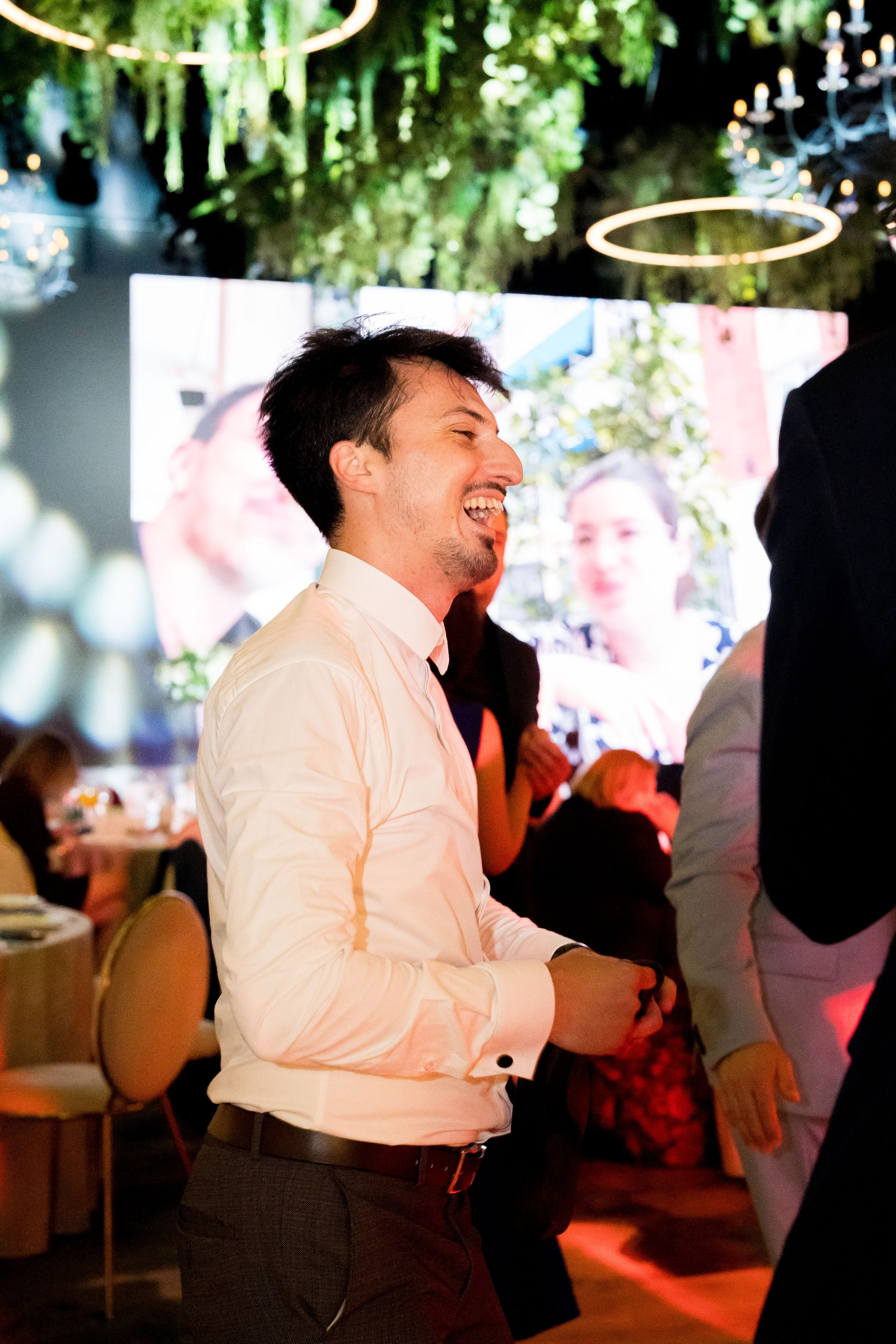 PARTY. Gabriel Florea — Fotograf nuntă București