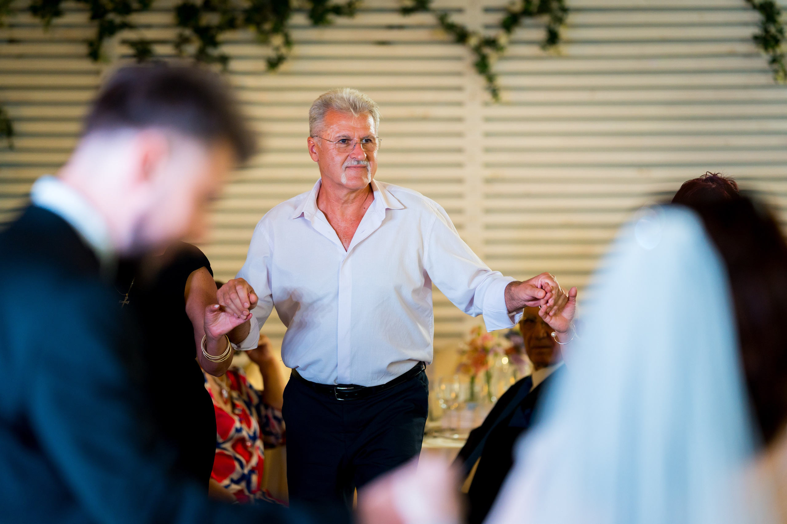 PARTY. Gabriel Florea — Fotograf nuntă București