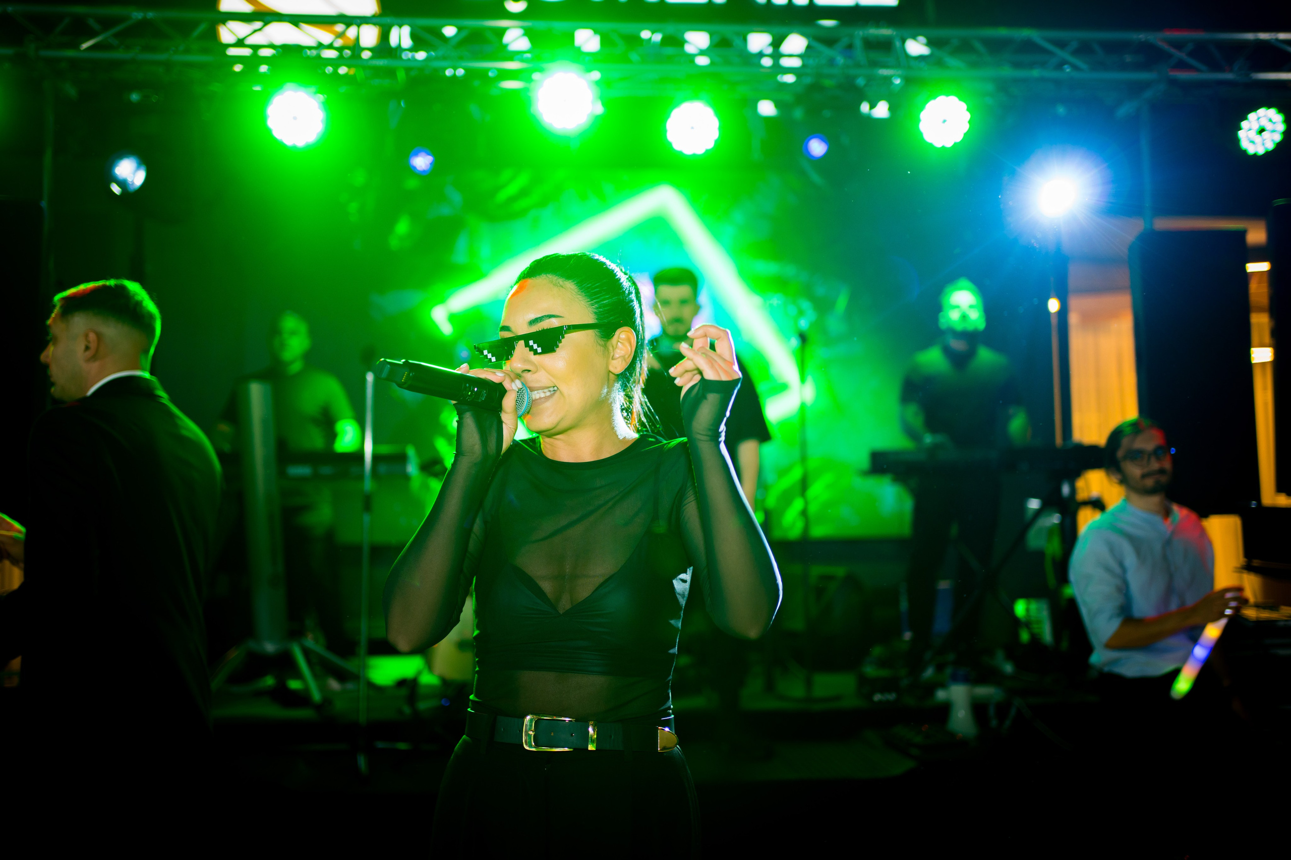 PARTY. Gabriel Florea — Fotograf nuntă București