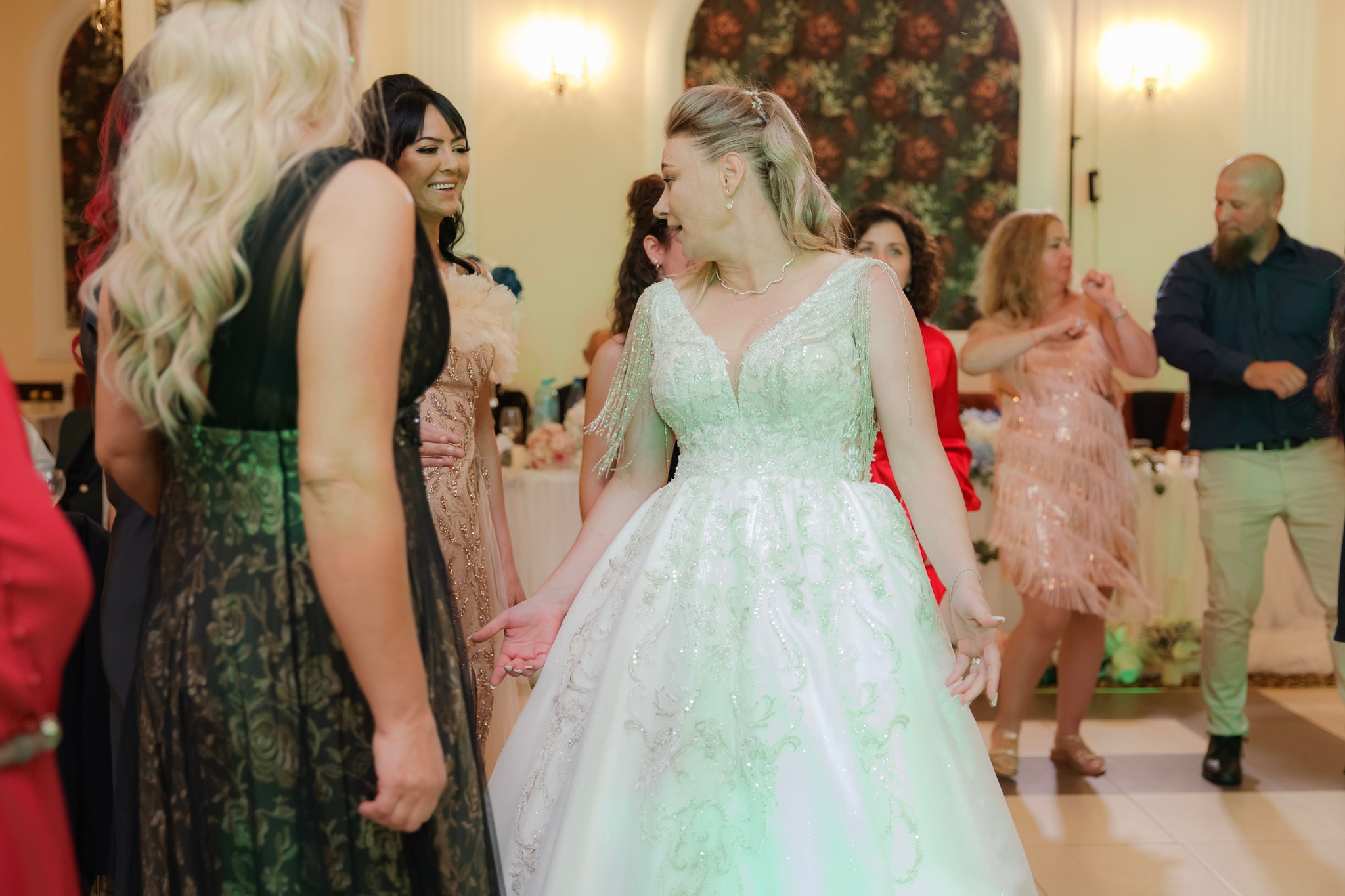 Mihai & Oana. Servicii foto-video profesionale, pentru momente de neuitat