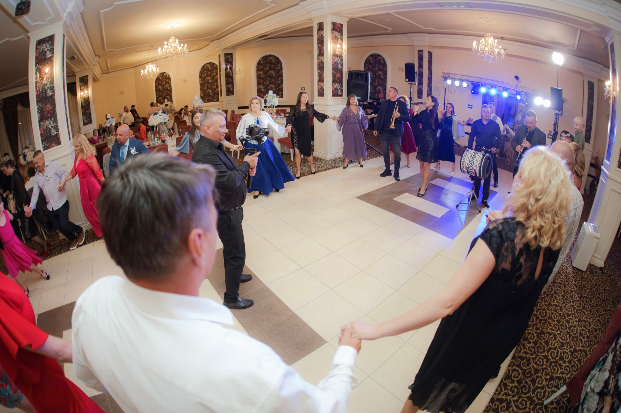 Mihai & Oana. Servicii foto-video profesionale, pentru momente de neuitat