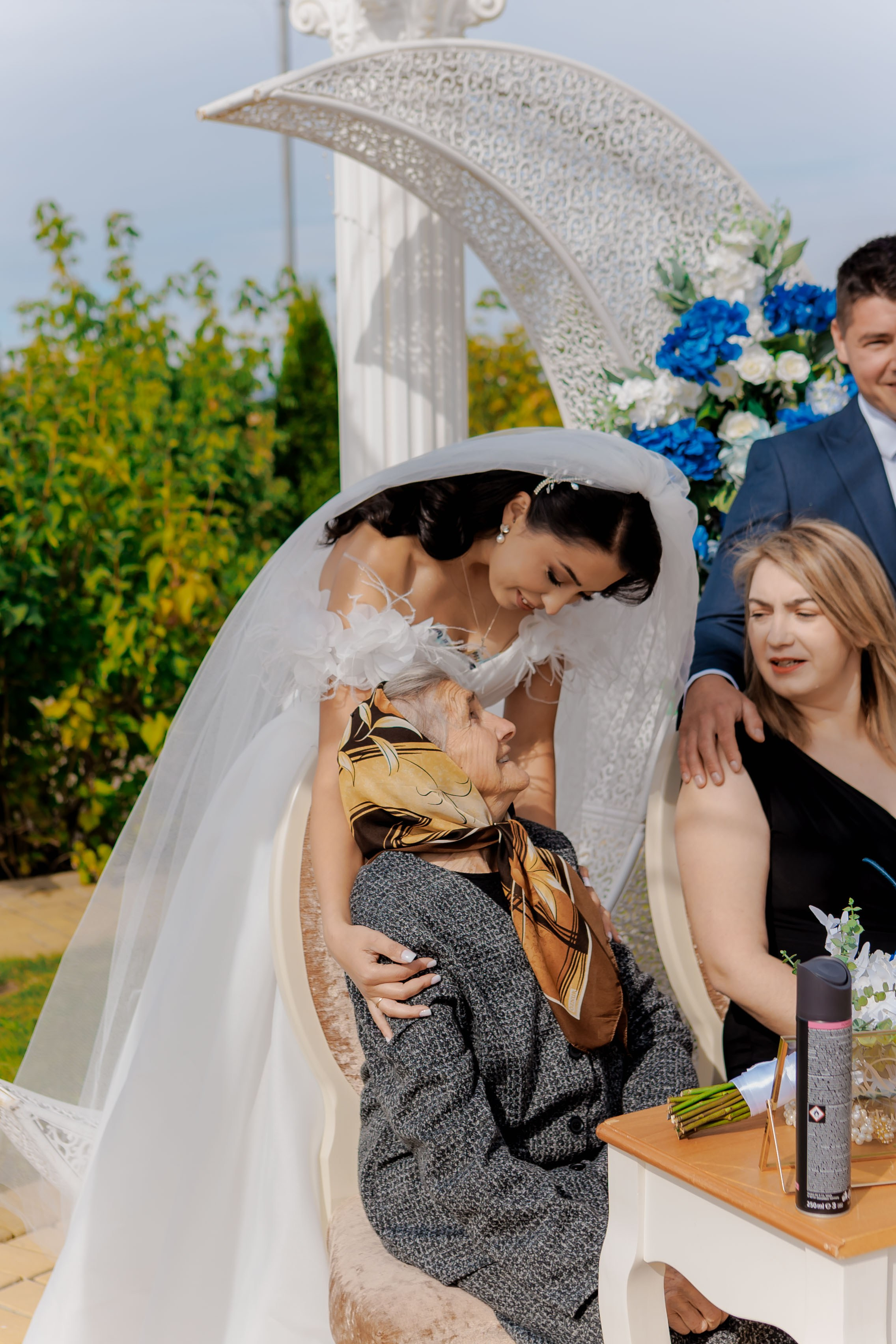 Loredana & Emilian – Ziua Nunții | Videografie - fotografie Botez Suceava, Iași, Botoșani. Servicii foto-video profesionale, pentru momente de neuitat