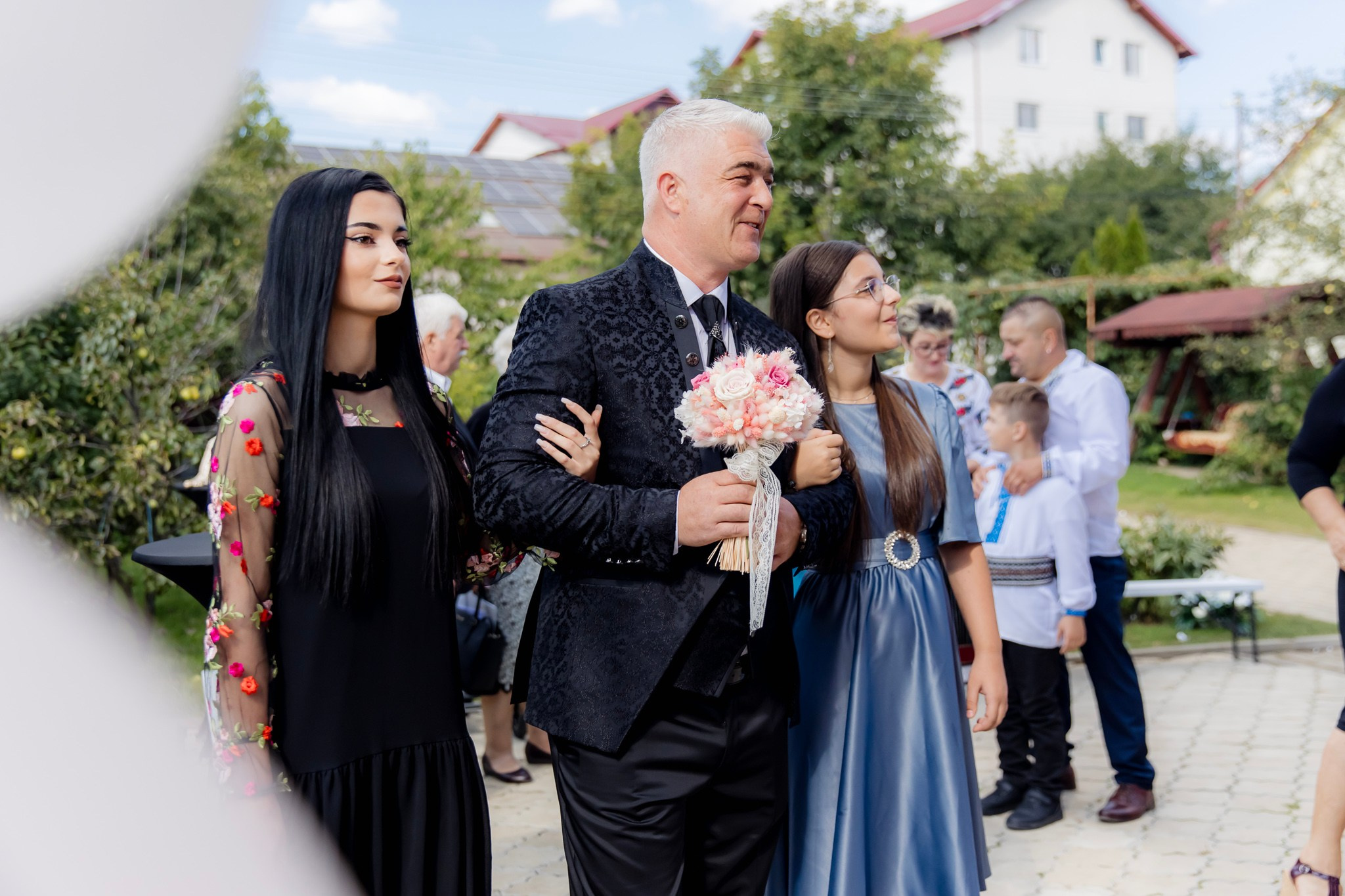 Mihai & Oana. Servicii foto-video profesionale, pentru momente de neuitat