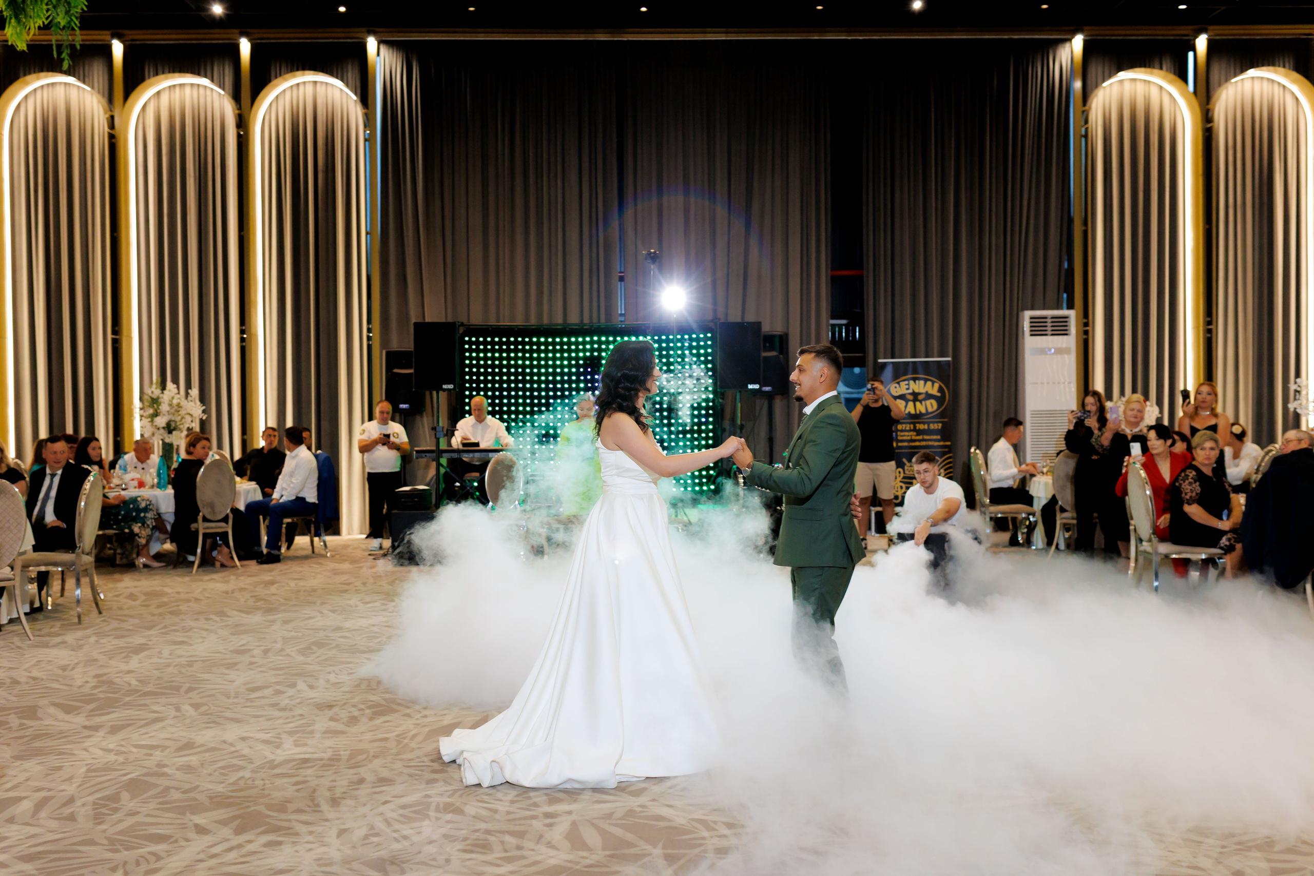 Nunta Nicoleta & Răzvan | Fotografie & Videografie Profesională. Servicii foto-video profesionale, pentru momente de neuitat