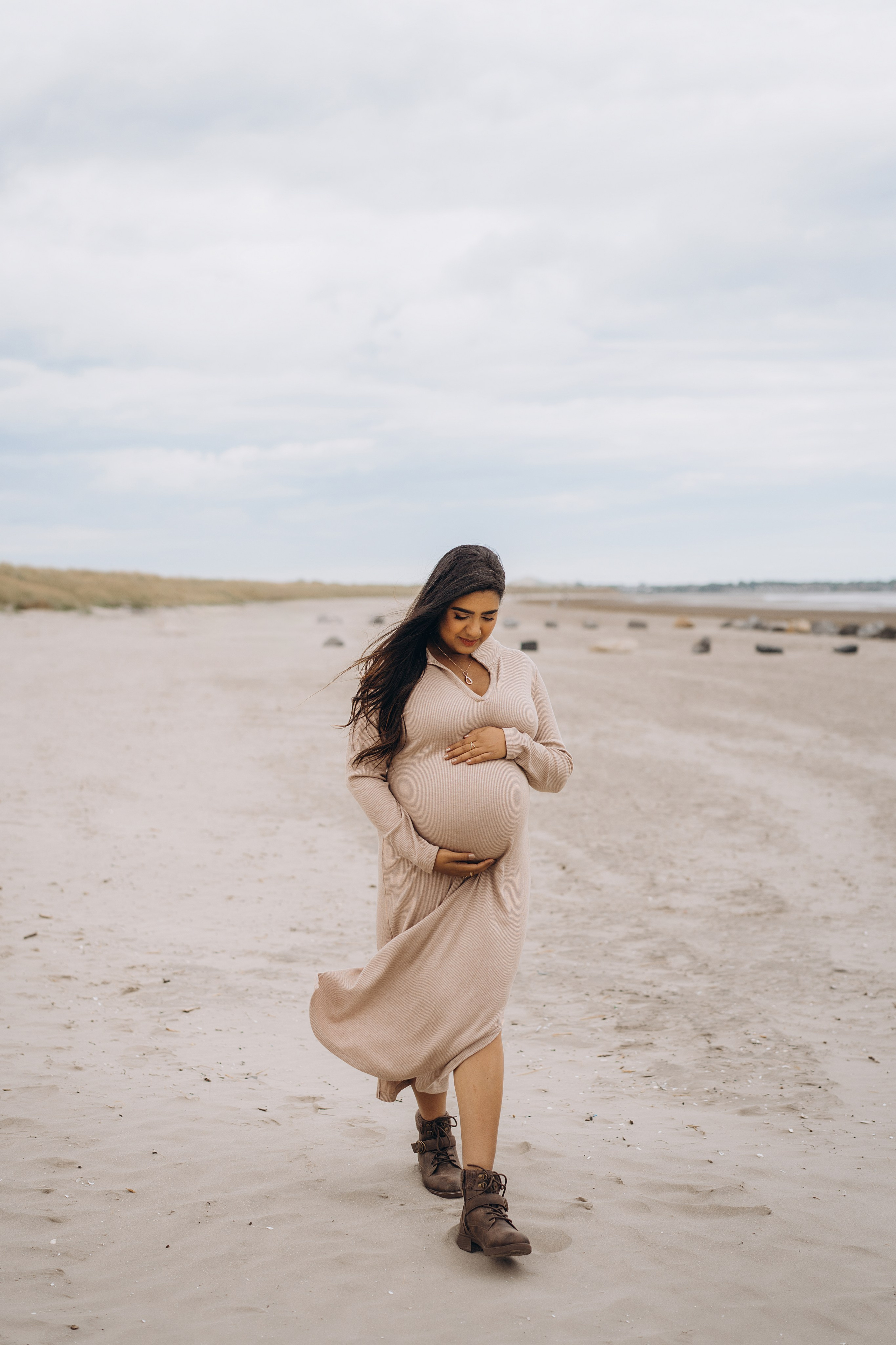 Meera: Bull island. Maternity/Love story/Wedding photographer