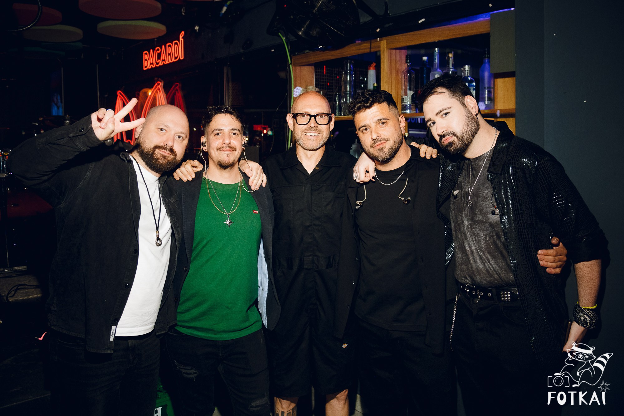 Концерт Delyrio в Confetti Playa Alicante — живое выступление группы, февраль 2026 | FOTKAI