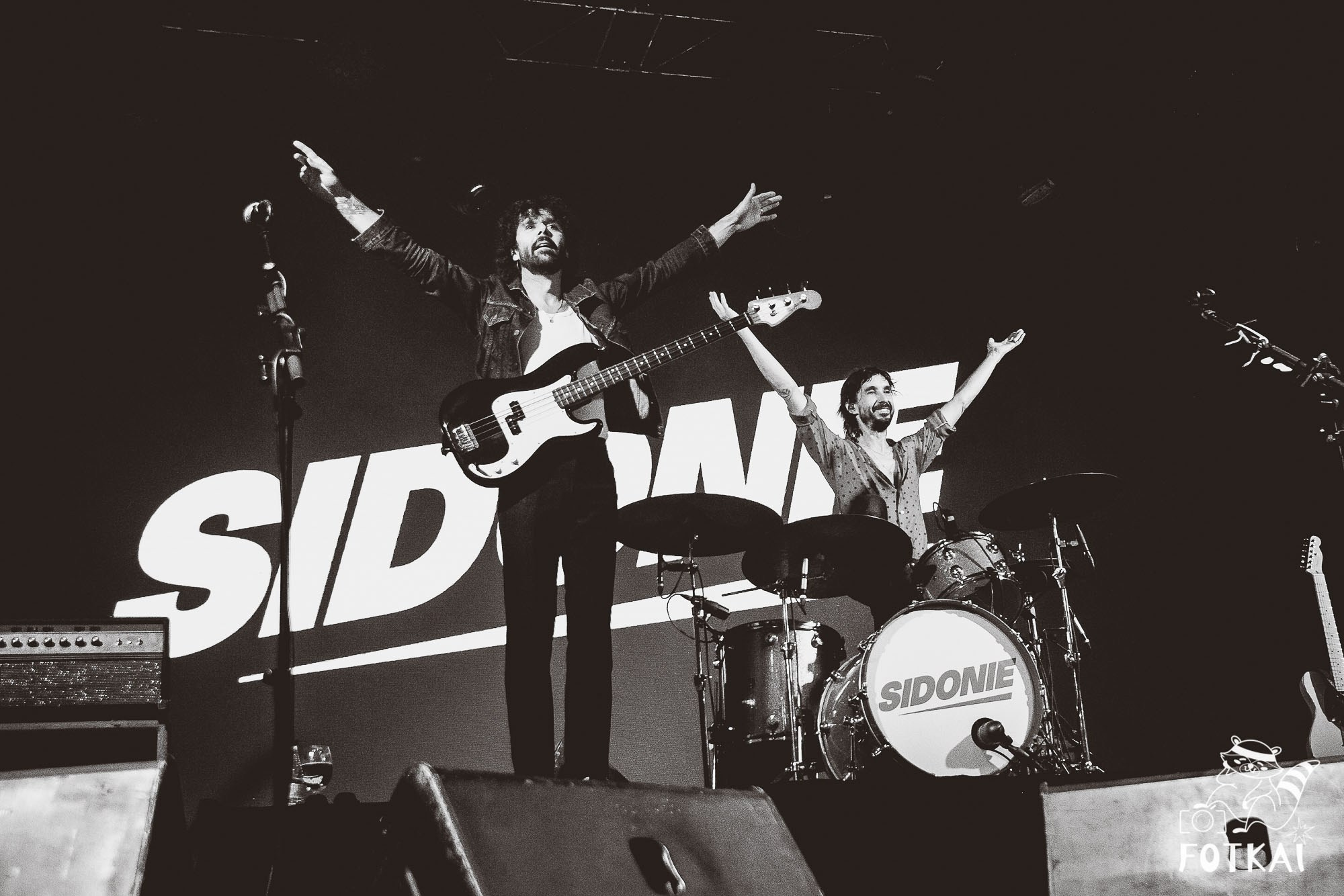 Sidonie en Torrevieja 2025 – Fotos del concierto y reportaje completo | FOTKAI