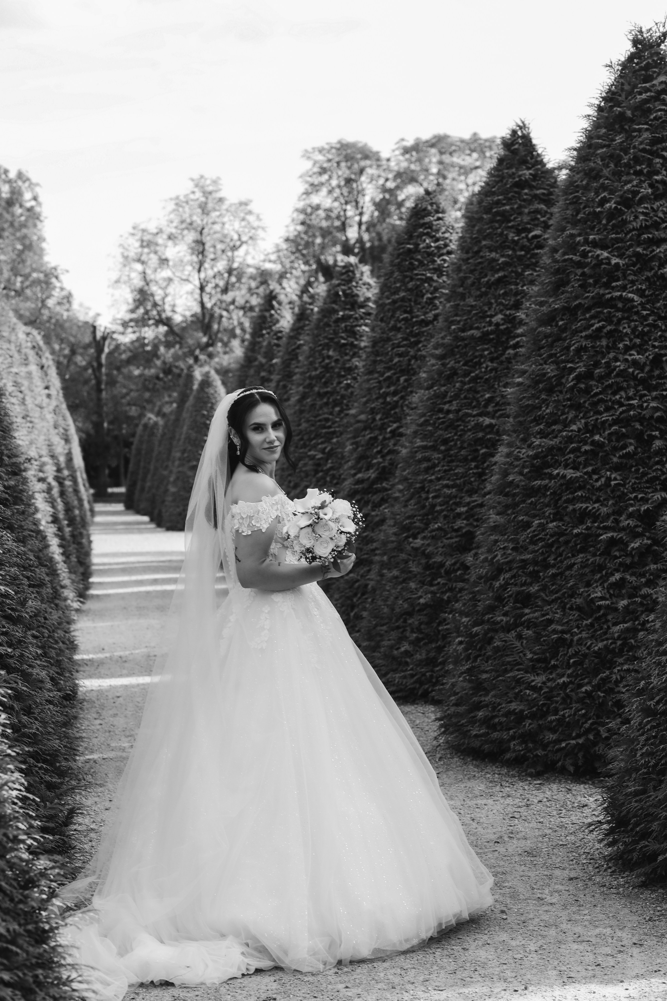 Romantische Fotos im Schlosspark Schwetzingen – Hochzeitsfotograf Heidelberg