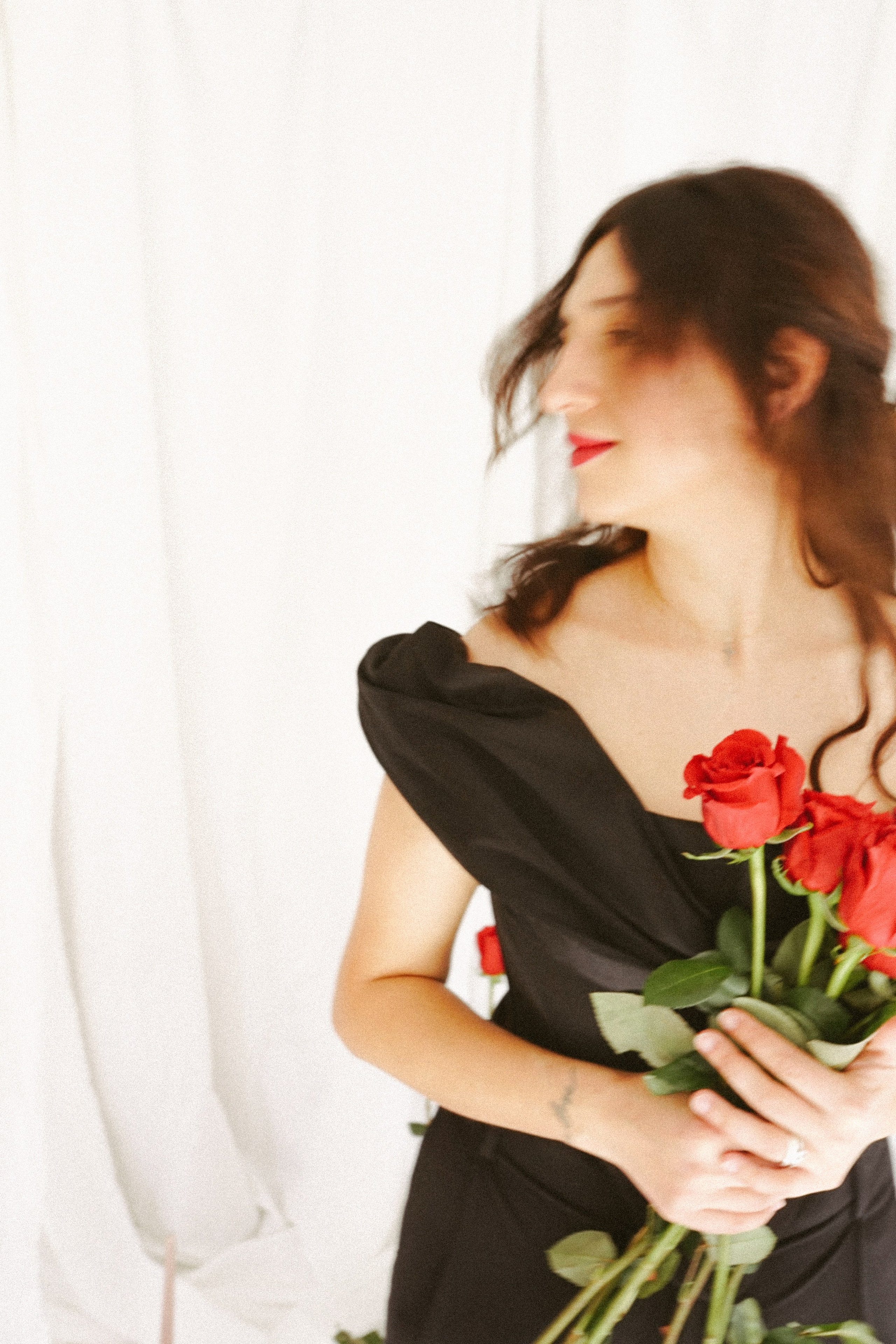 Fotografie de Portret Brașov | Artist Mădălina Beda. Madalina Beda- Artist vizual, fotograf, doula la nastere, consultant babywearing Brasov si in toata tara