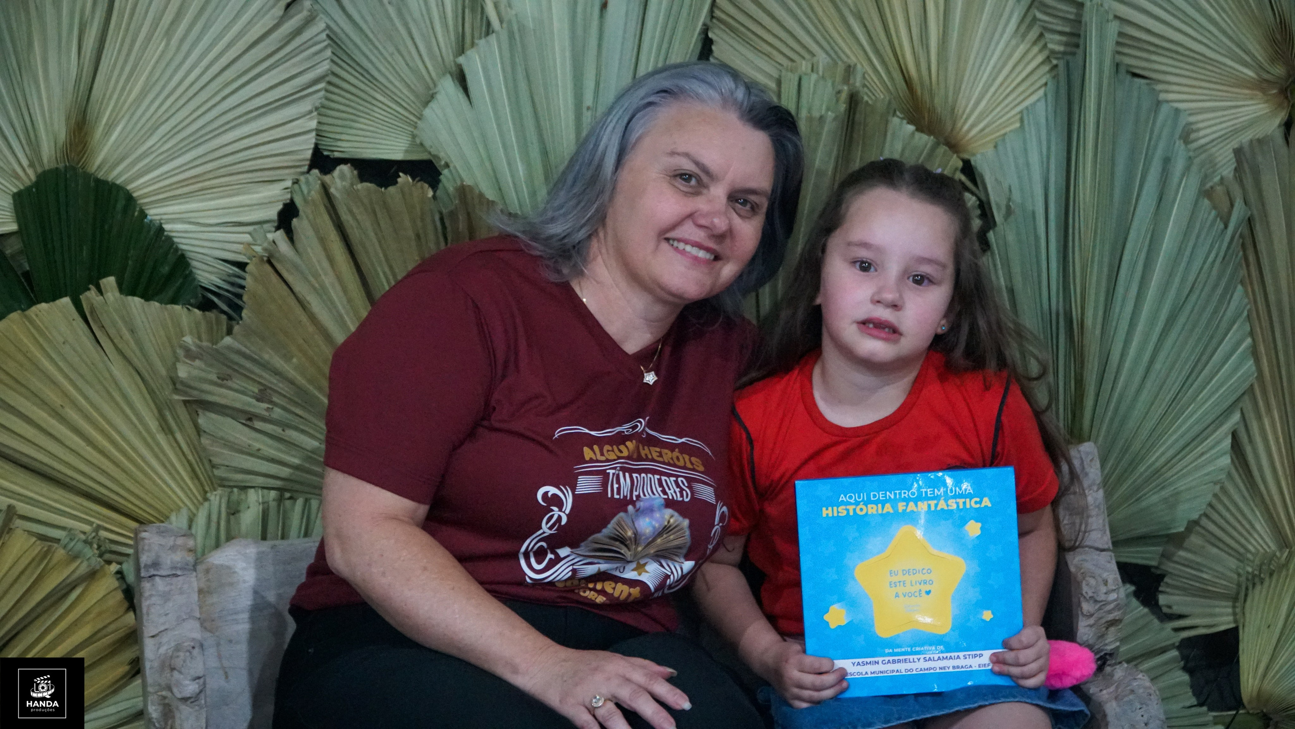 Noite autógrafos colégio Aurélio Buarque de Holanda. Handa Produções