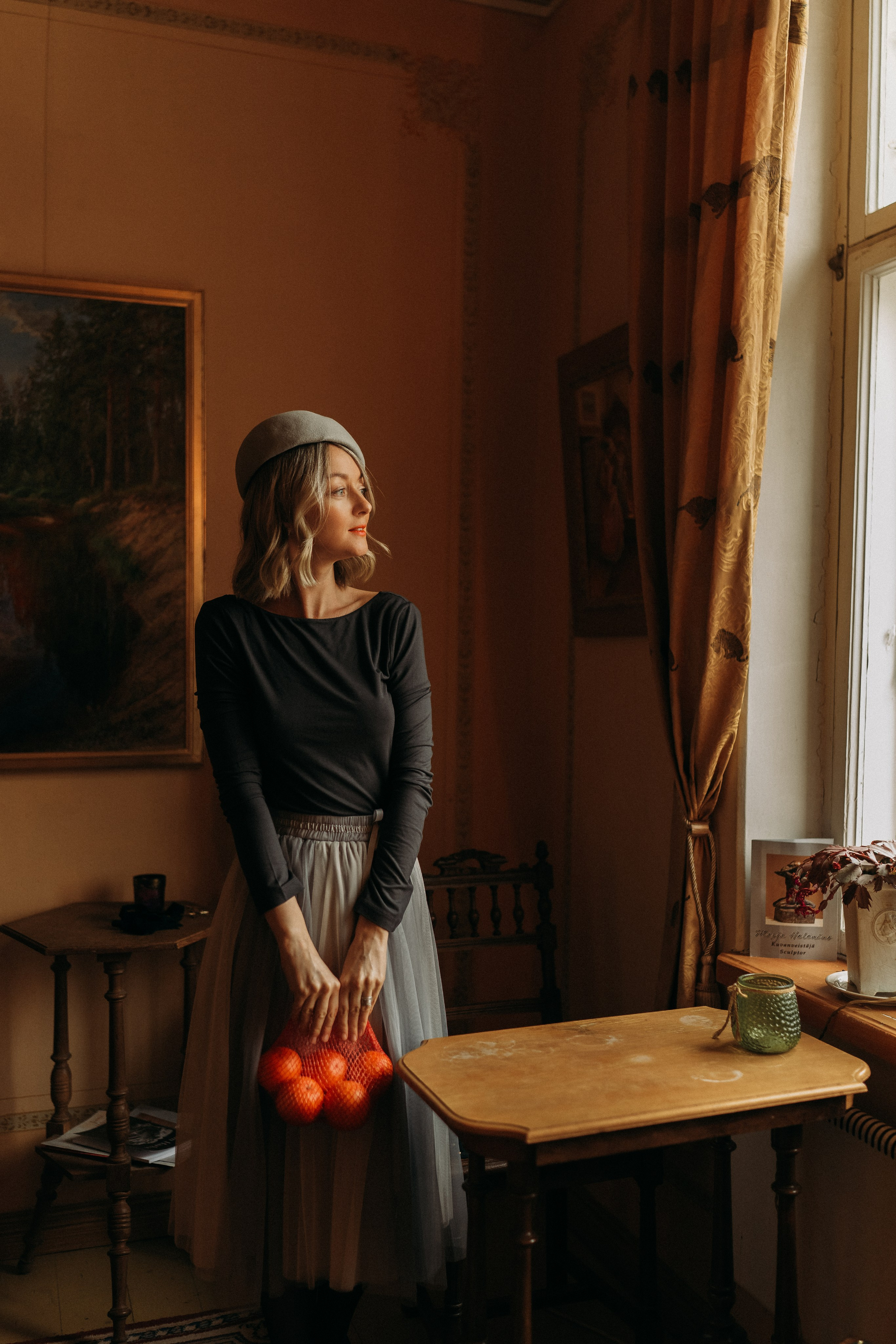 Woman phoshoot. Wedding and potrait photographer in Helsinki Vickan O