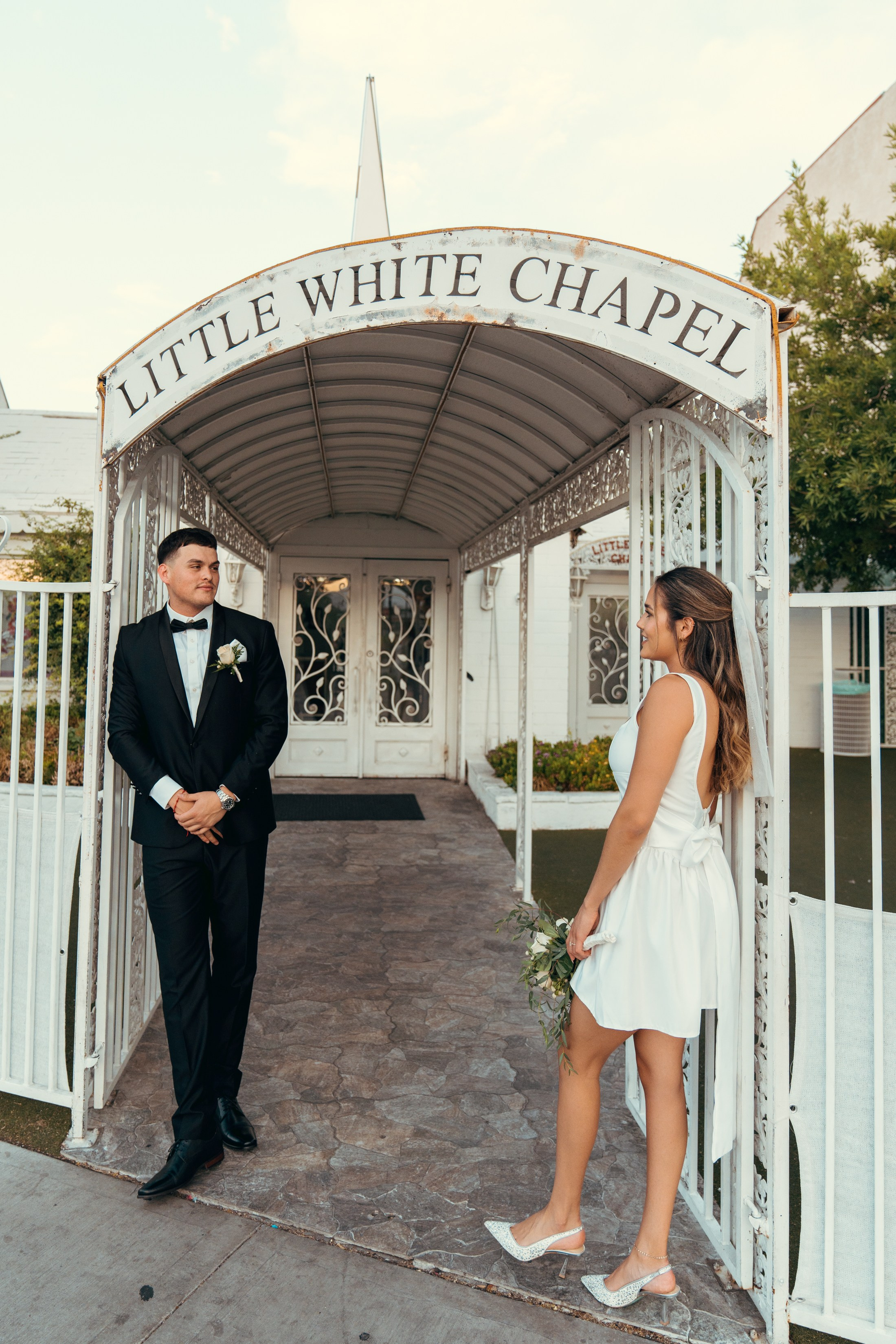 Valeria&Jonhattan. Wedding & elopement photographer Viktoriya Kravtsov. Las Vegas