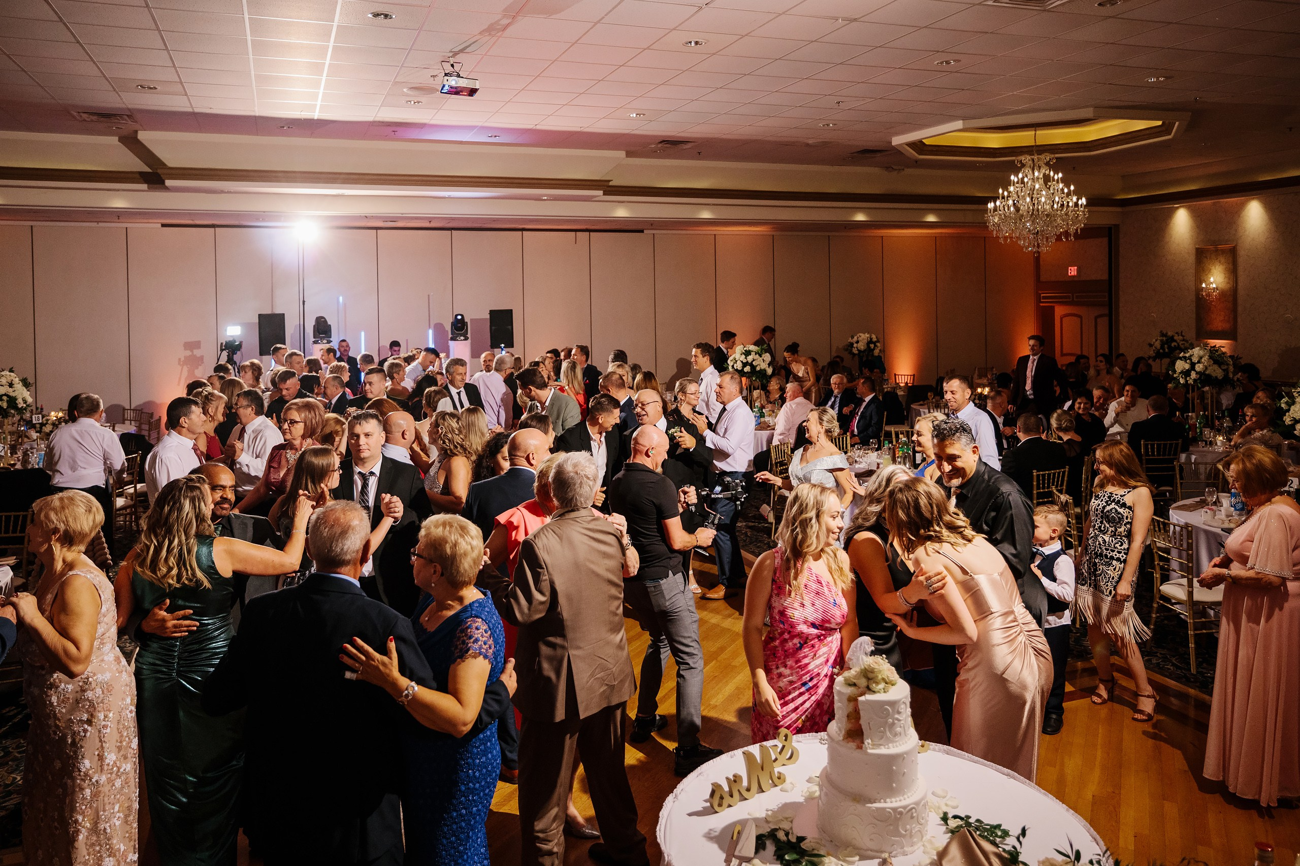 05.10.2024 Wedding. Wedding family event photographer in Chicago Nick Yushevich