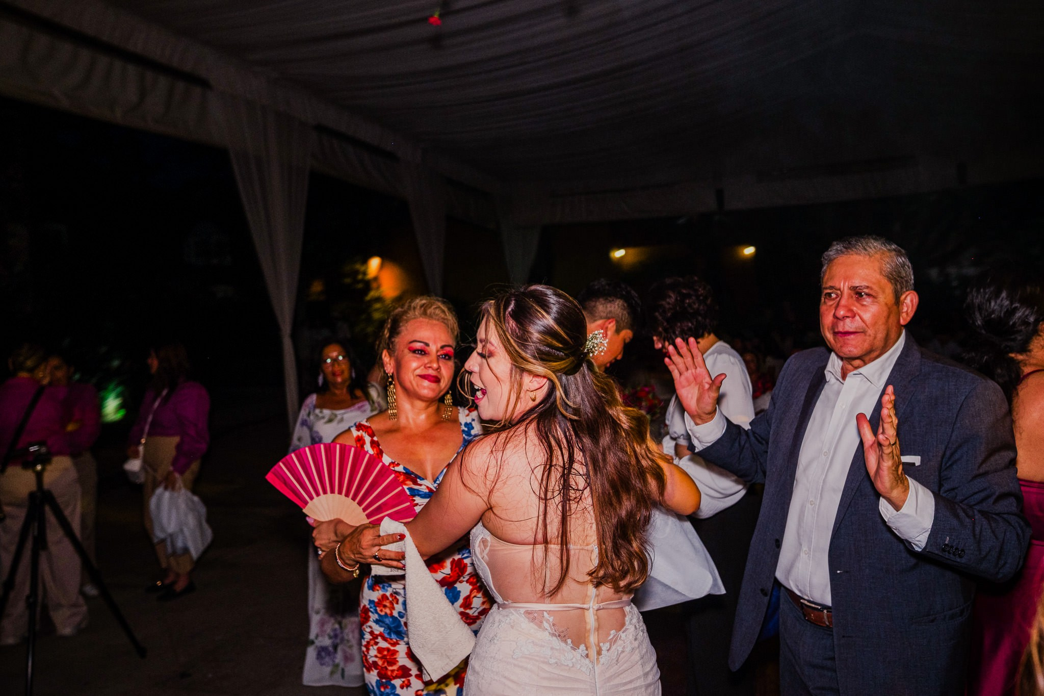 Abril & Dylan / Morelos. Wedding and family photographer in Mexico City