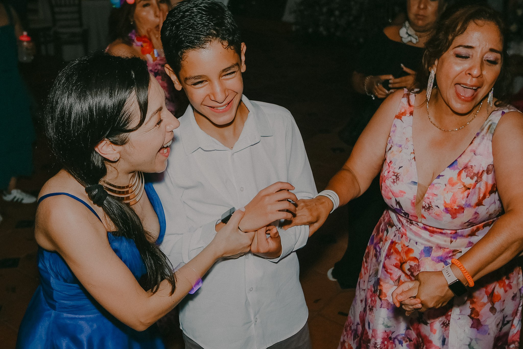 Vianney & Roberto. Wedding and family photographer in Mexico City