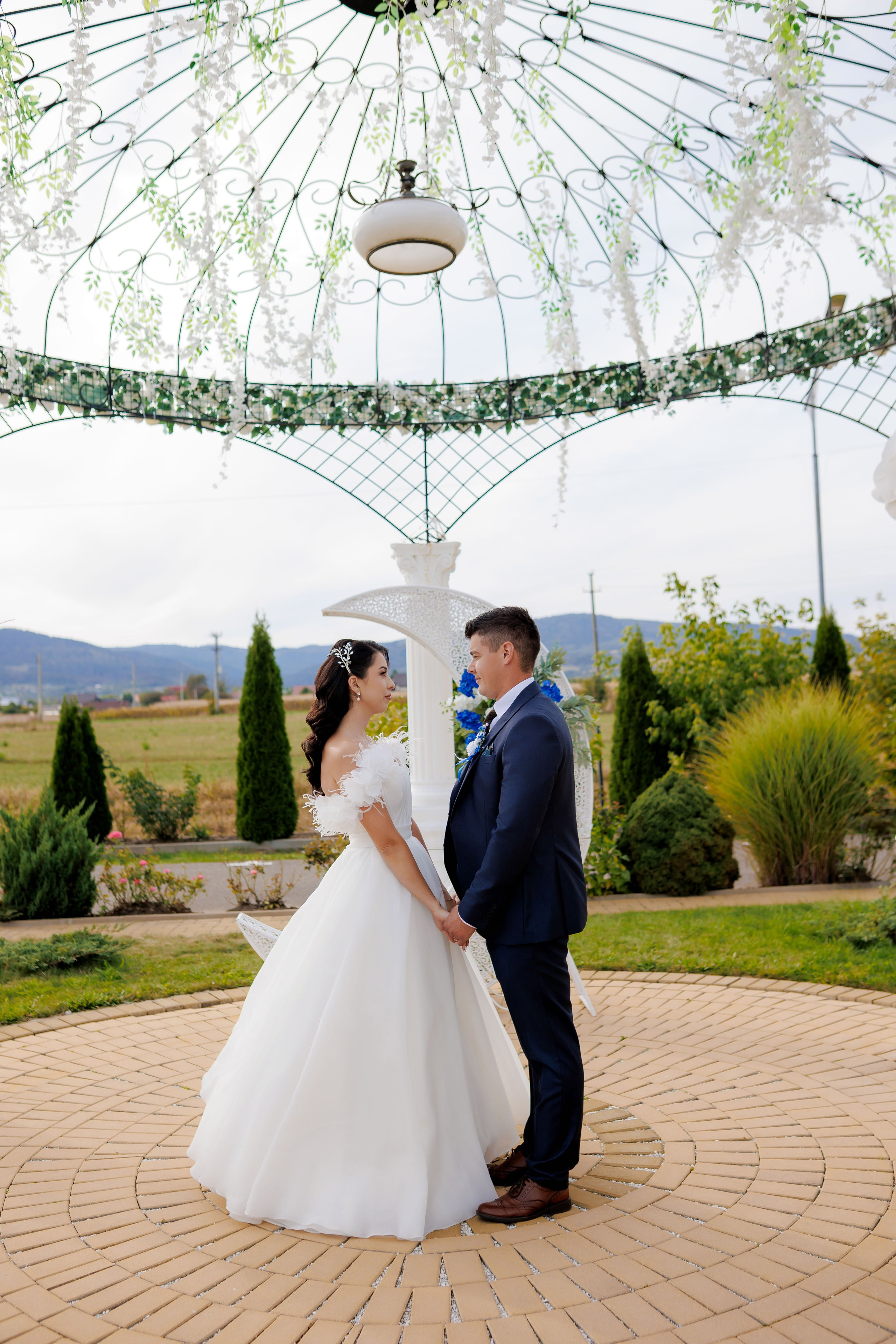 Loredana & Emilian – Ziua Nunții | Videografie - fotografie Botez Suceava, Iași, Botoșani. Servicii foto-video profesionale, pentru momente de neuitat