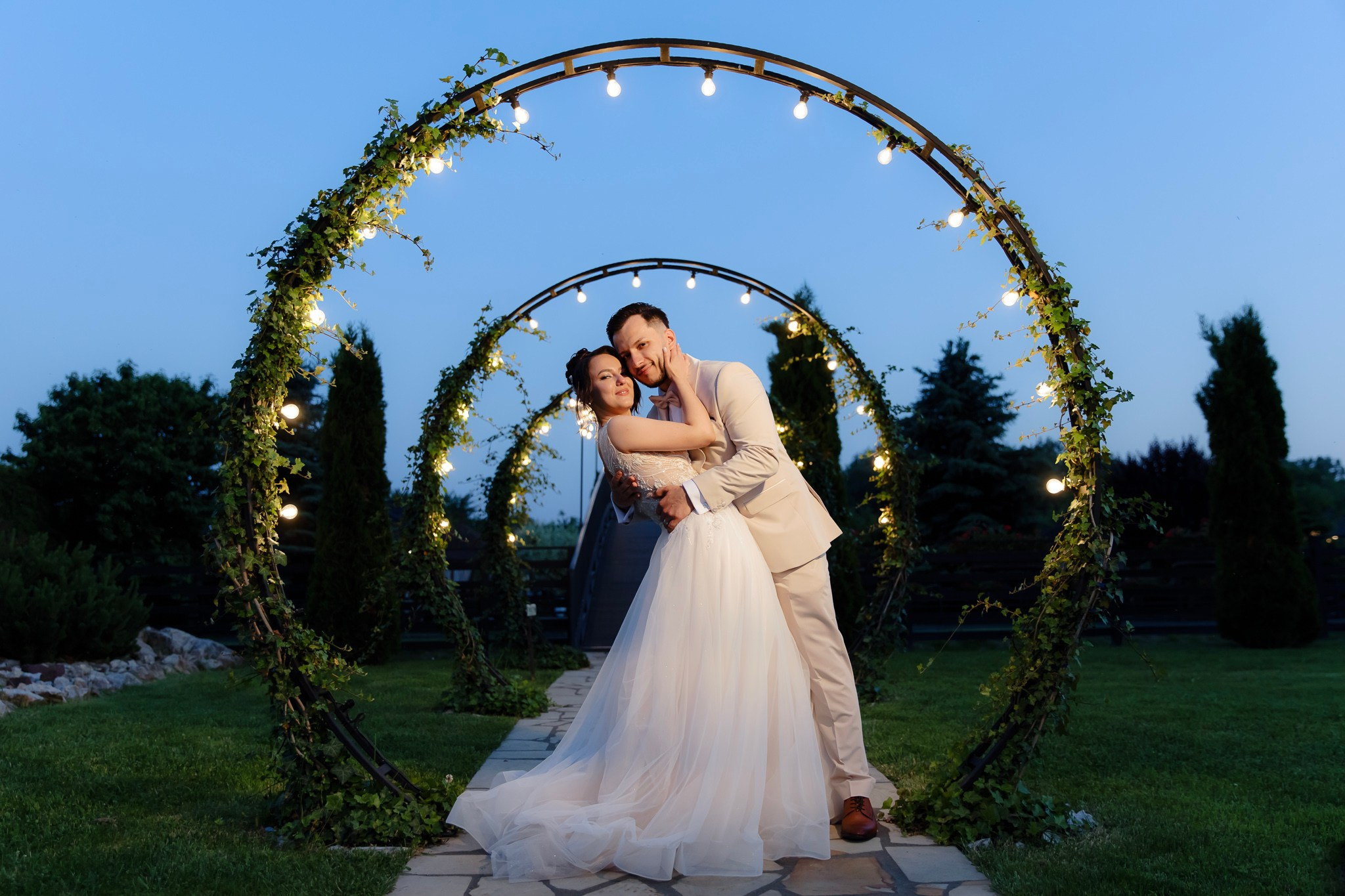 Ioana & Ionuț | Nuntă de poveste la Păstrăvăria Poiana din Mălini județul Suceava. Servicii foto-video profesionale, pentru momente de neuitat