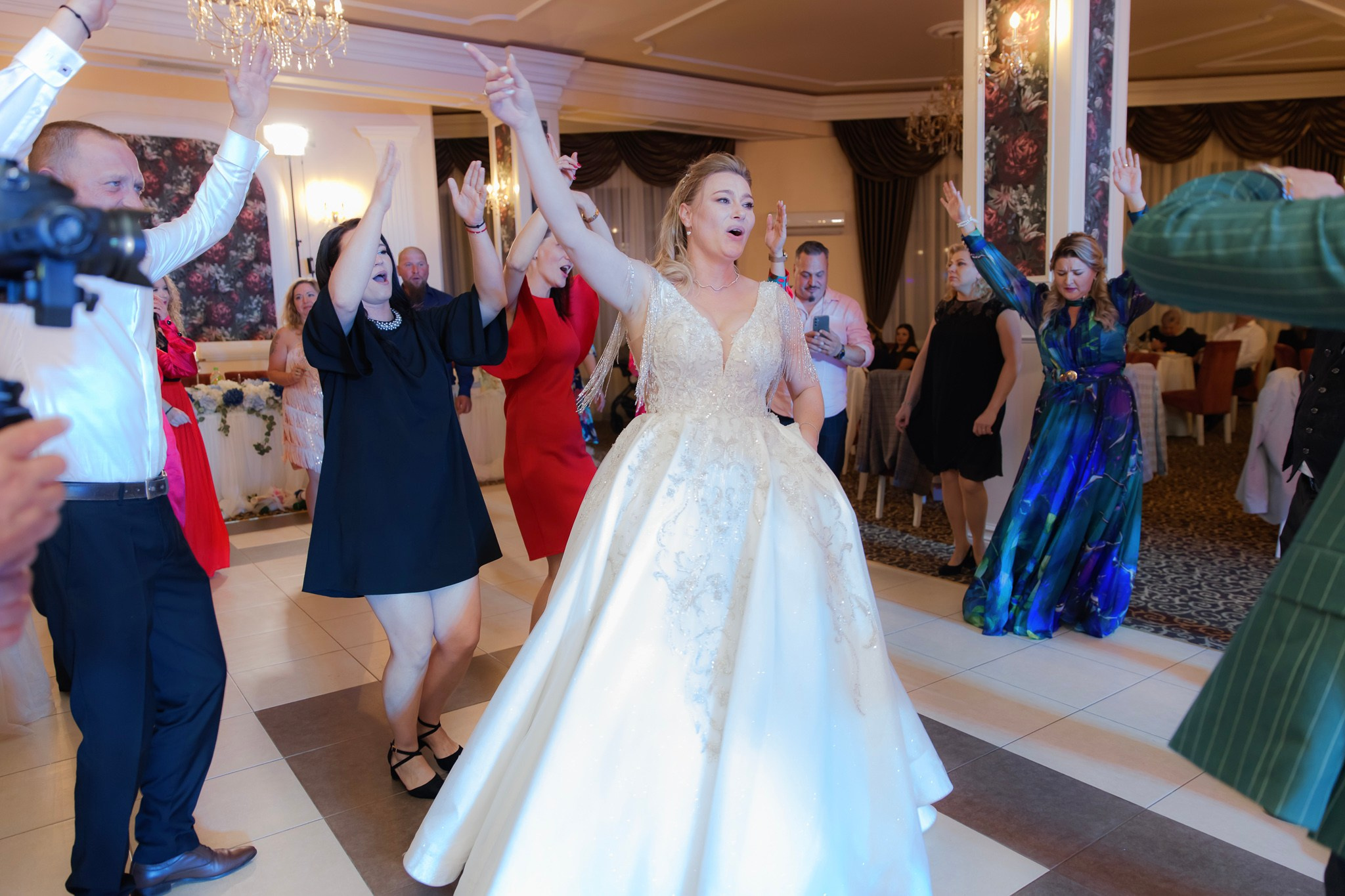 Mihai & Oana. Servicii foto-video profesionale, pentru momente de neuitat