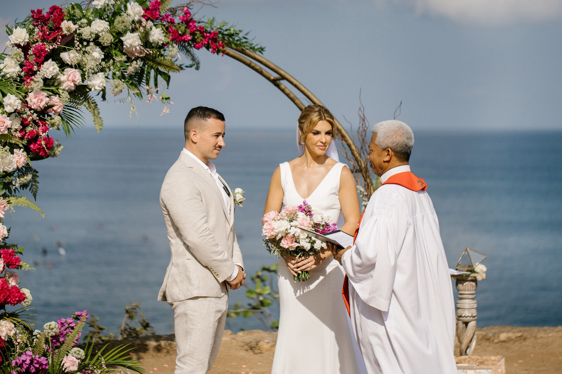 Escape to Bali on a cliff. Get.it.feel — Aesthetic Photography and Videography