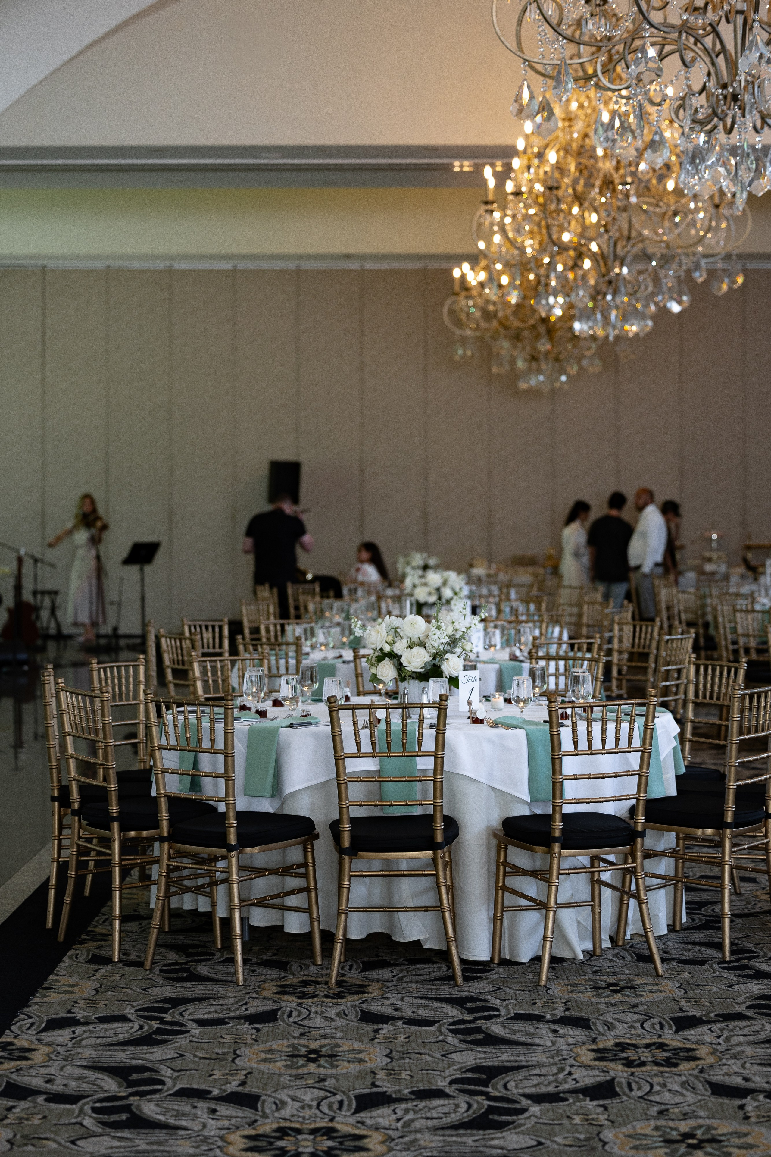 Vitalii and Diana. Massachusetts. Photographer Anastasia Nagibina