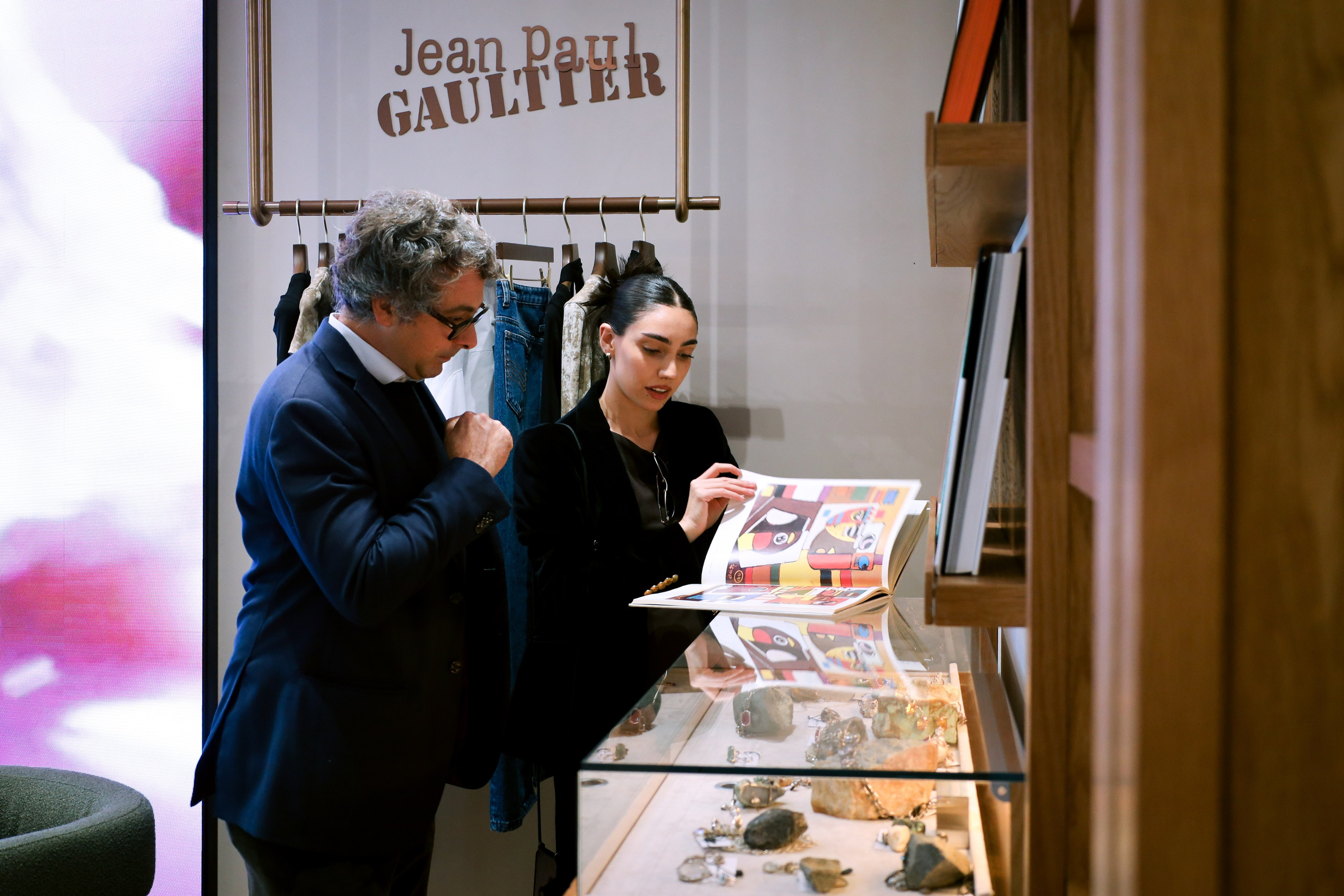 Events & factory reportage (rien-à-porter). Asmikiam