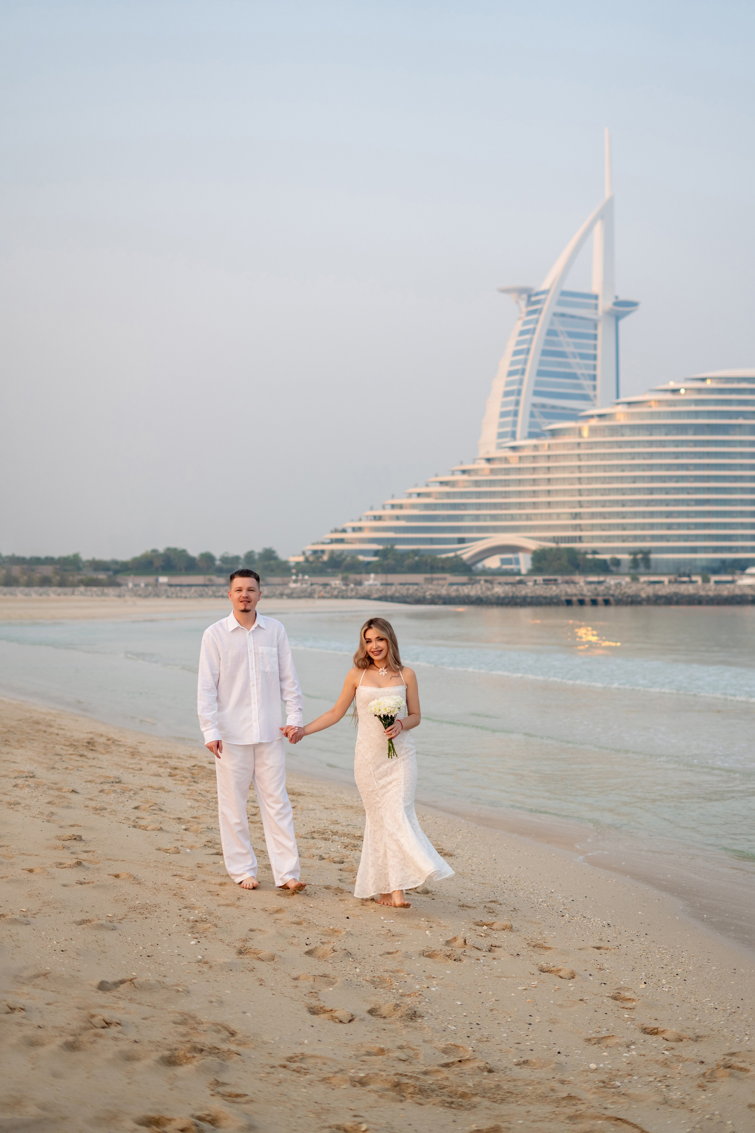 Sea breeze and kisses. Angela Iakovleva — Family Photographer in Dubai