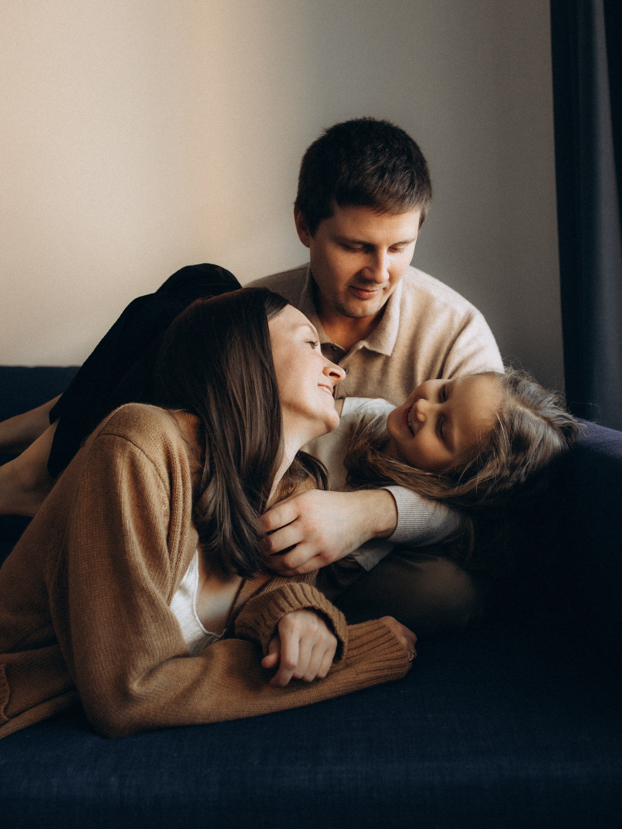 Victoria’s family. Kristina, portrait and family photographer in Helsinki