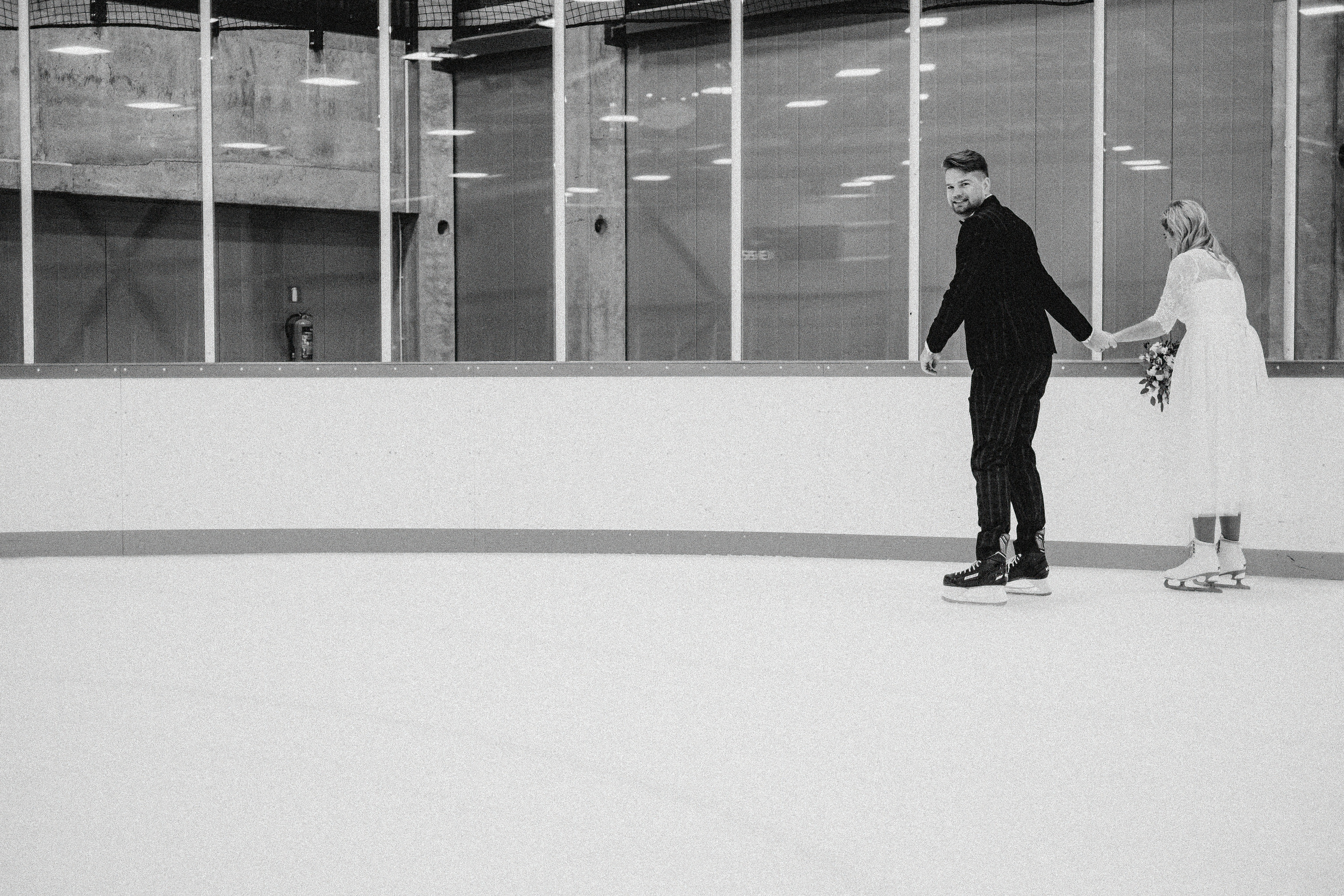 Kāzu fotosesija ziemā | Elīna un Mārtiņš. Kāzu × Ģimenes notikumu fotografs Edgars Kalniņš