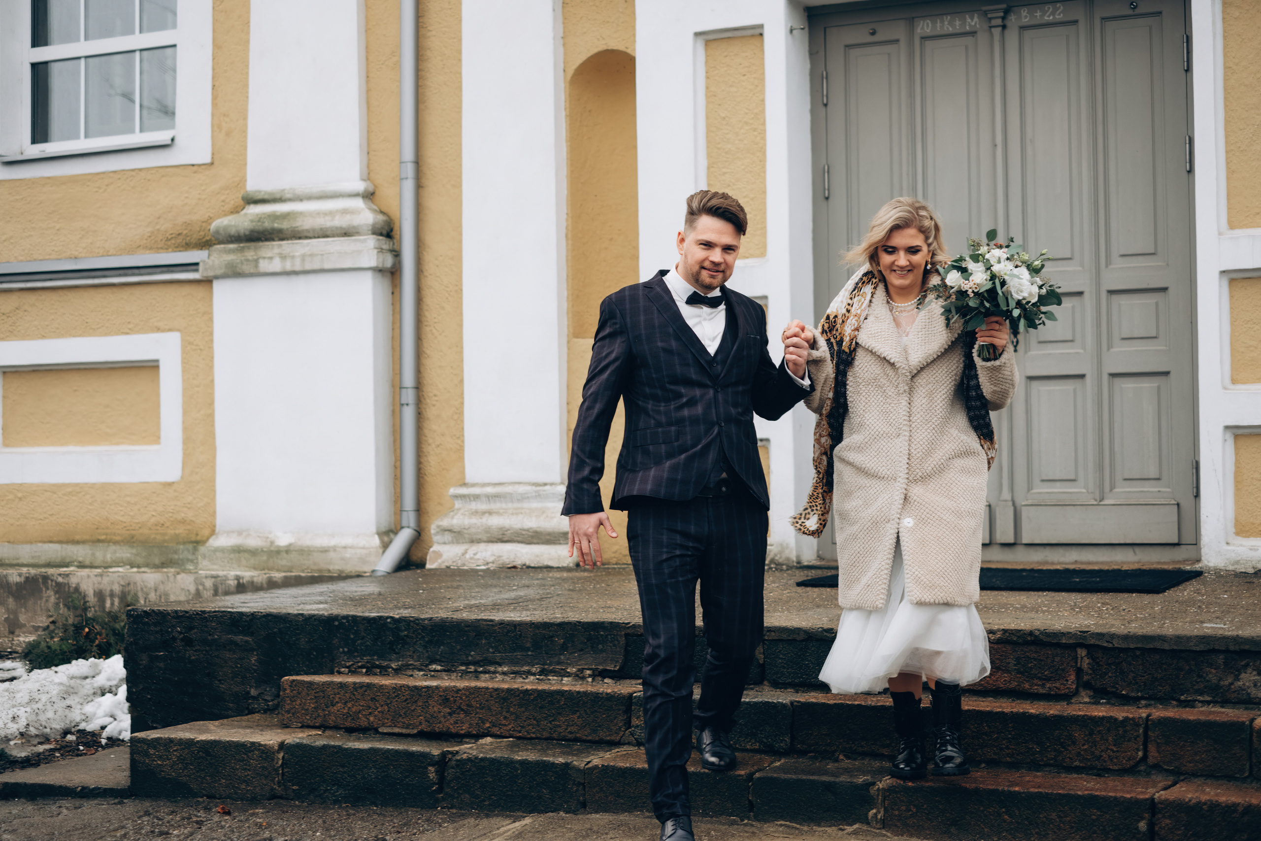 Kāzu fotosesija ziemā | Elīna un Mārtiņš. Kāzu × Ģimenes notikumu fotografs Edgars Kalniņš