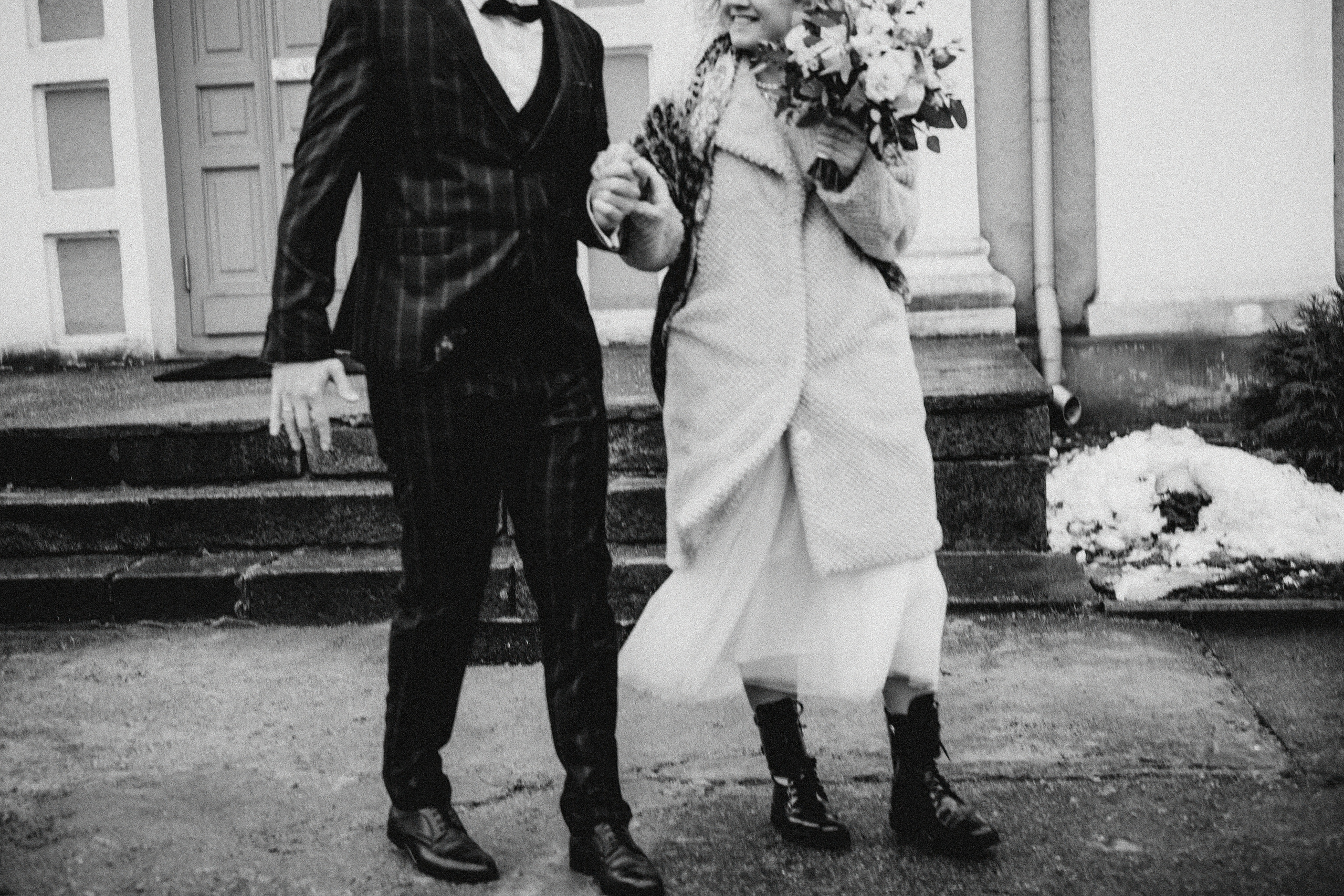 Kāzu fotosesija ziemā | Elīna un Mārtiņš. Kāzu × Ģimenes notikumu fotografs Edgars Kalniņš