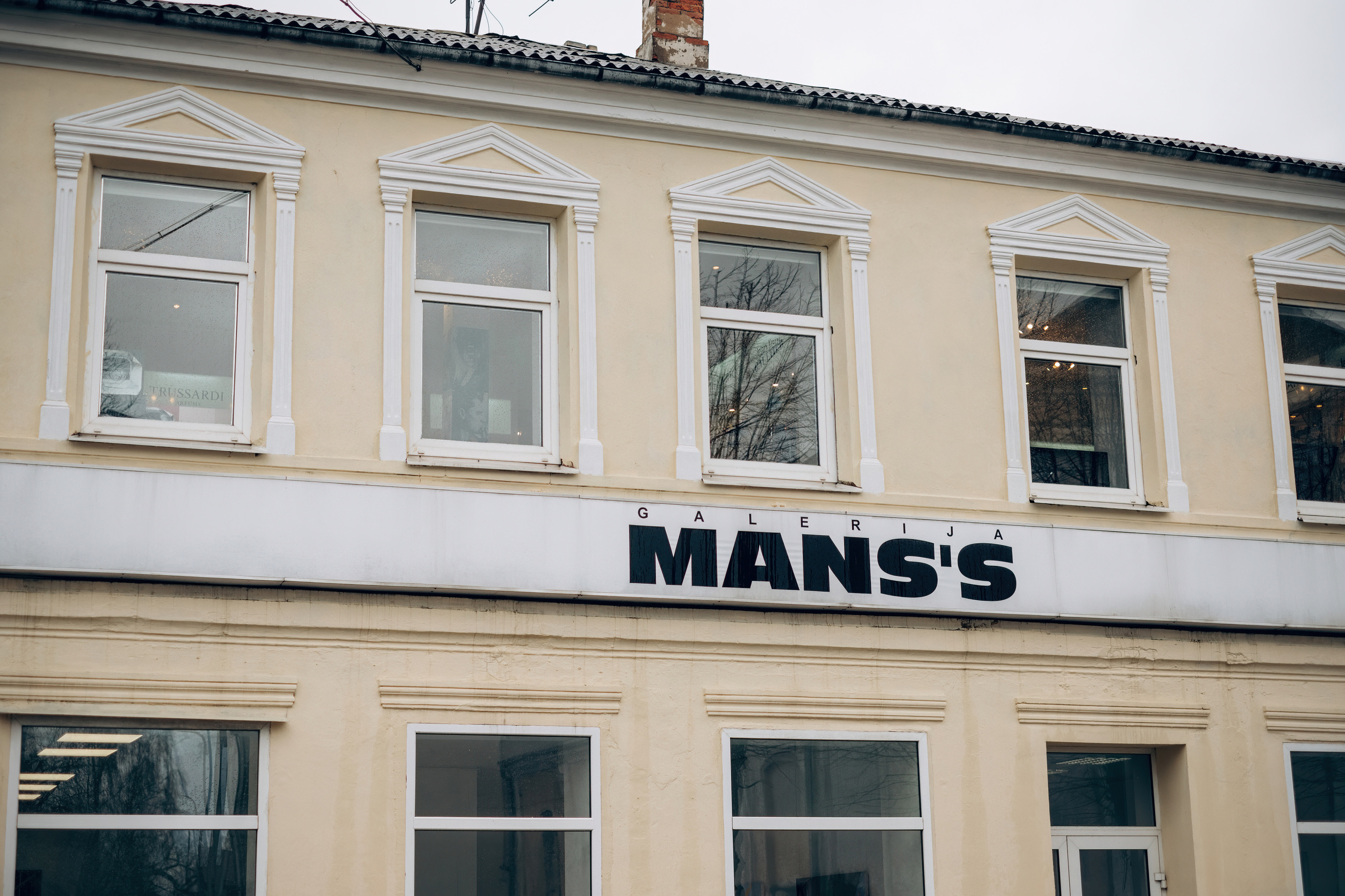 Kāzu fotosesija ziemā | Elīna un Mārtiņš. Kāzu × Ģimenes notikumu fotografs Edgars Kalniņš