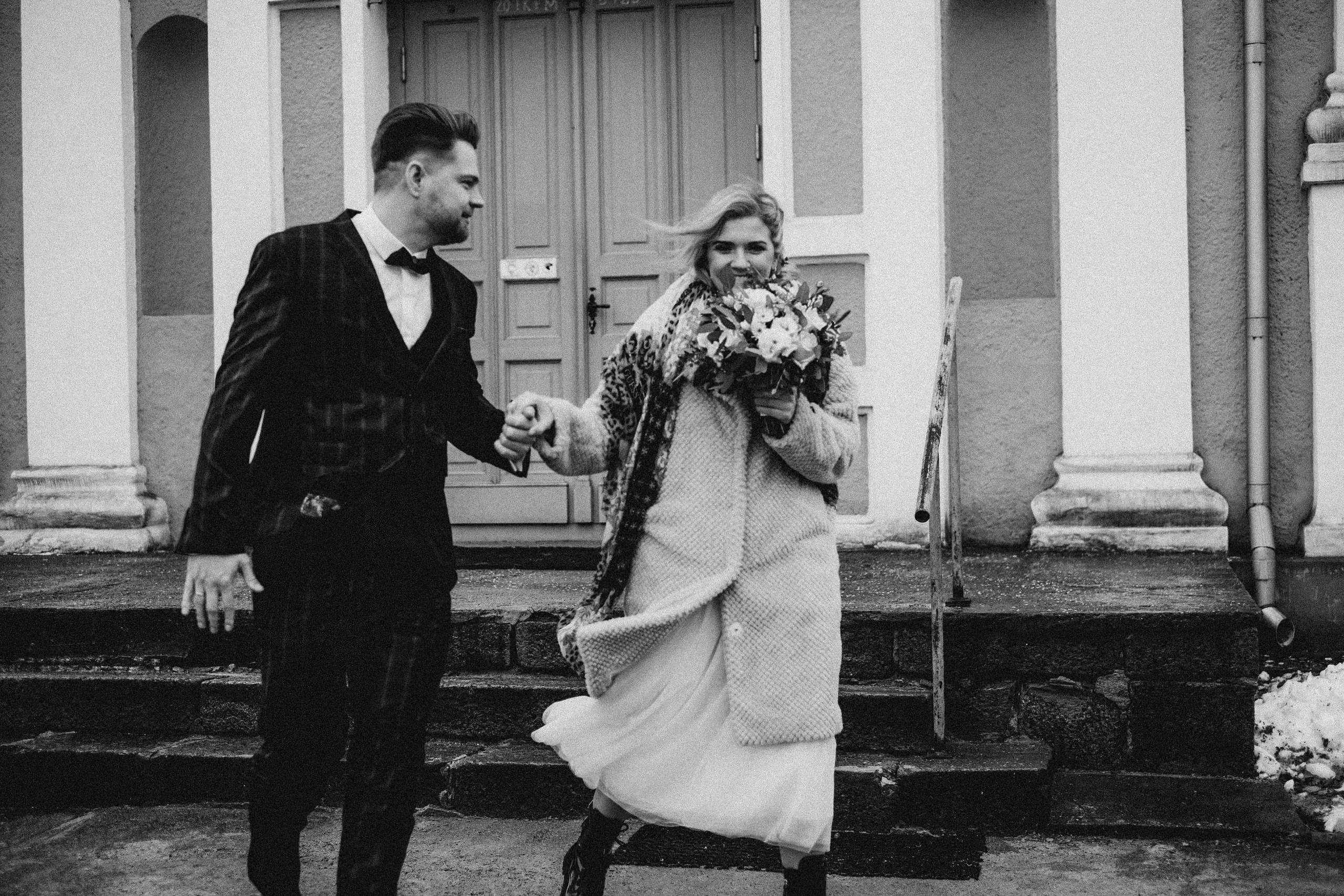 Kāzu fotosesija ziemā | Elīna un Mārtiņš. Kāzu × Ģimenes notikumu fotografs Edgars Kalniņš