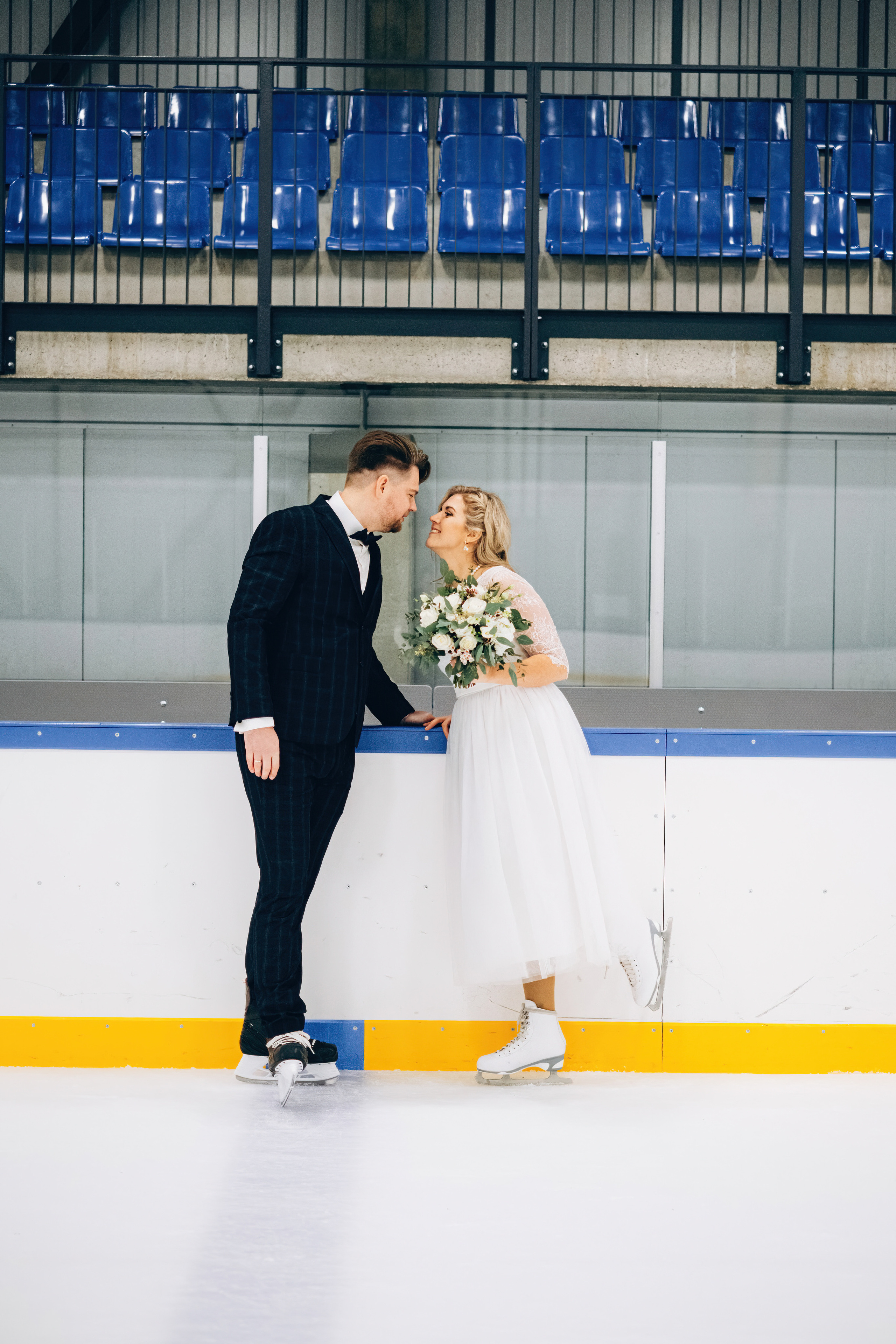 Kāzu fotosesija ziemā | Elīna un Mārtiņš. Kāzu × Ģimenes notikumu fotografs Edgars Kalniņš