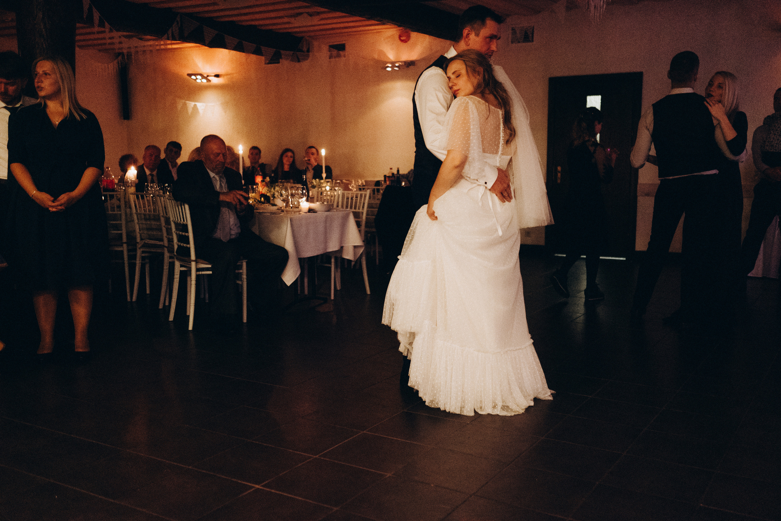 Kāzu foto stāsts Siguldā | Gita un Kaspars. Kāzu × Ģimenes notikumu fotografs Edgars Kalniņš