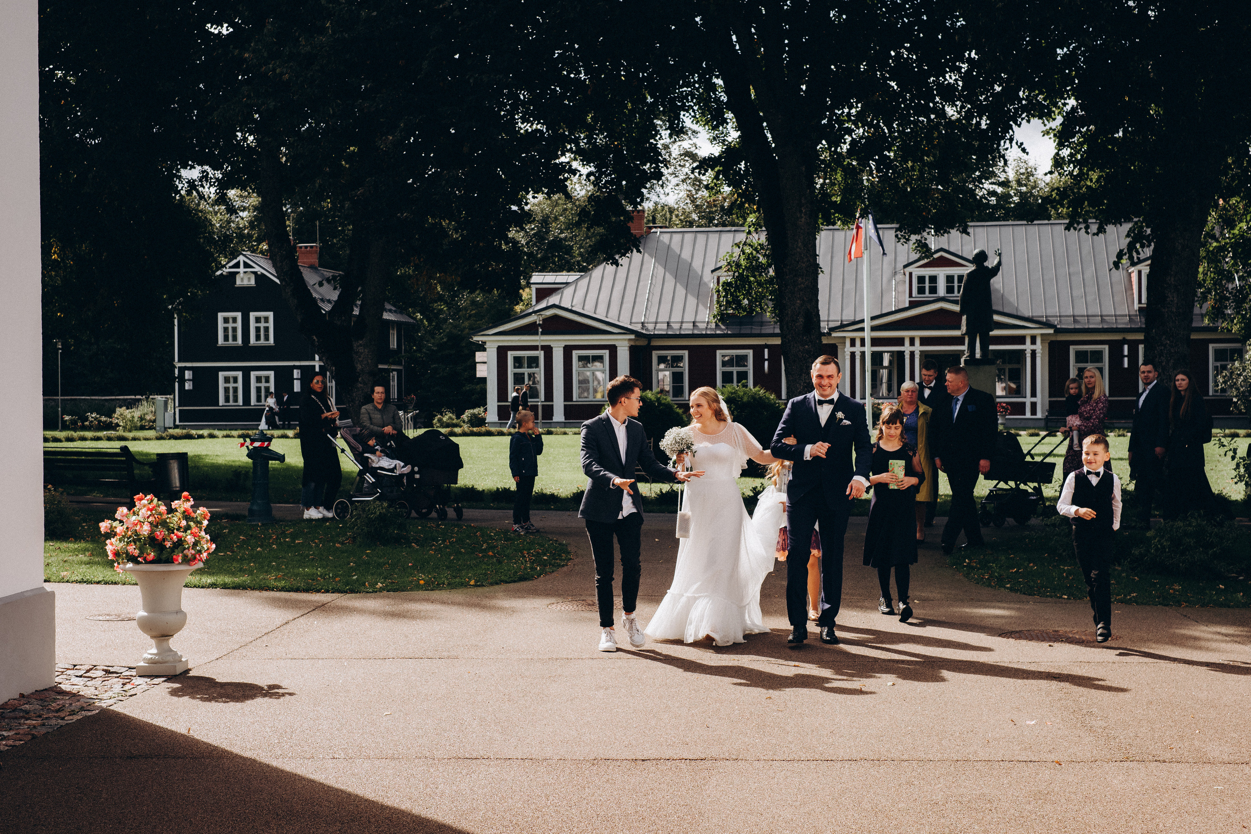 Kāzu foto stāsts Siguldā | Gita un Kaspars. Kāzu × Ģimenes notikumu fotografs Edgars Kalniņš