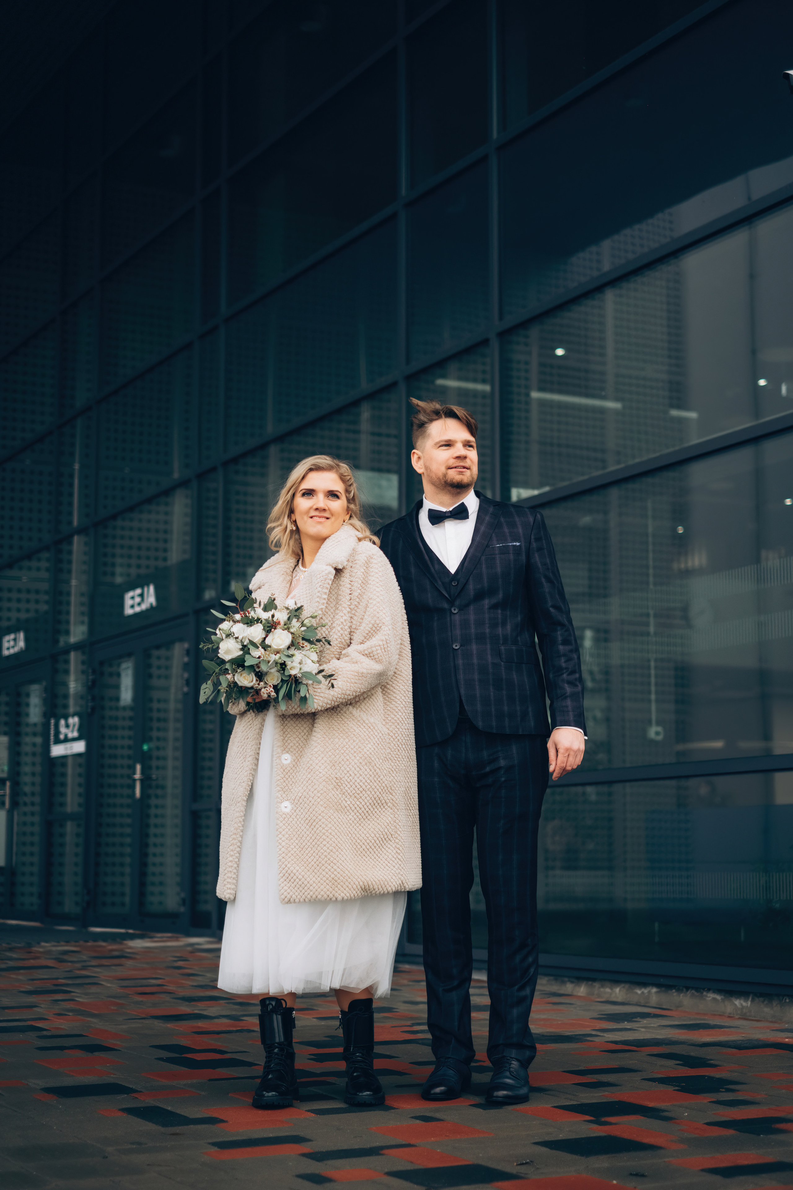 Kāzu fotosesija ziemā | Elīna un Mārtiņš. Kāzu × Ģimenes notikumu fotografs Edgars Kalniņš