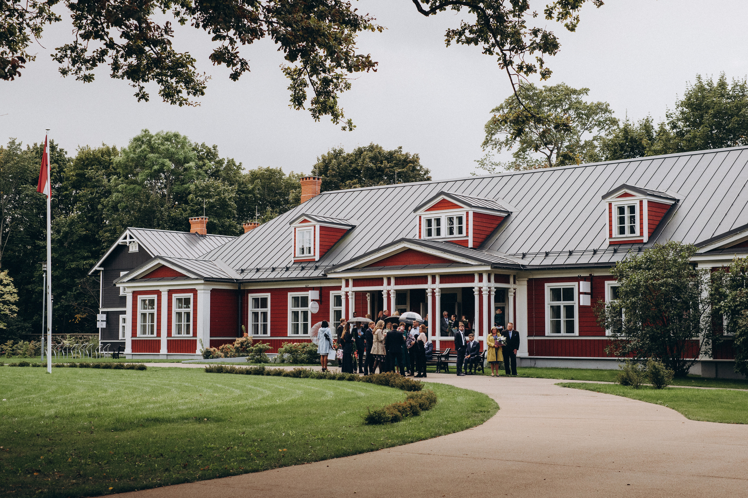 Kāzu foto stāsts Siguldā | Gita un Kaspars. Kāzu × Ģimenes notikumu fotografs Edgars Kalniņš