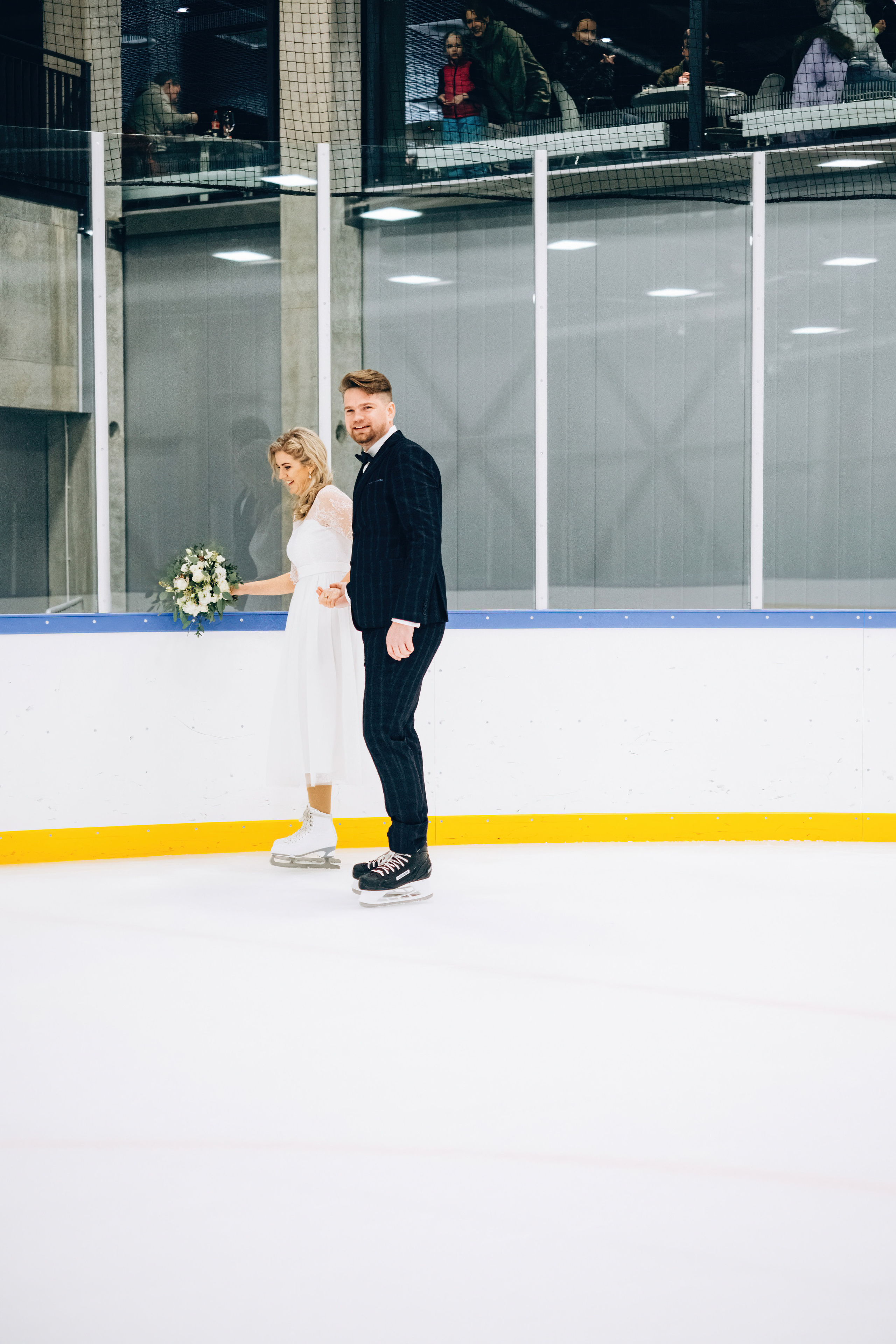 Kāzu fotosesija ziemā | Elīna un Mārtiņš. Kāzu × Ģimenes notikumu fotografs Edgars Kalniņš