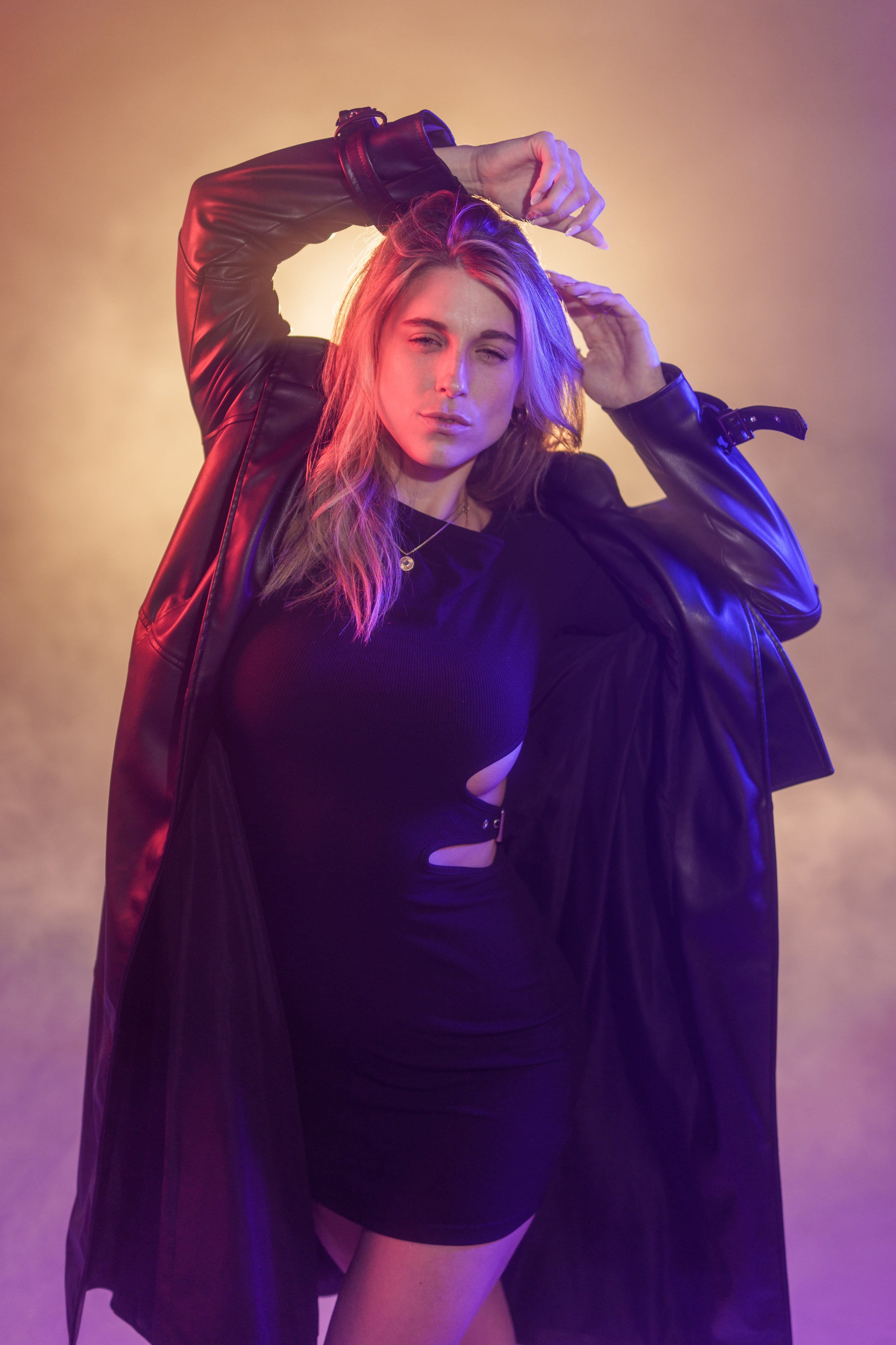 „Kölsch&Shoot“ in Cologne w/ Lisa (Set #5). URBANSTREETFILES.ART