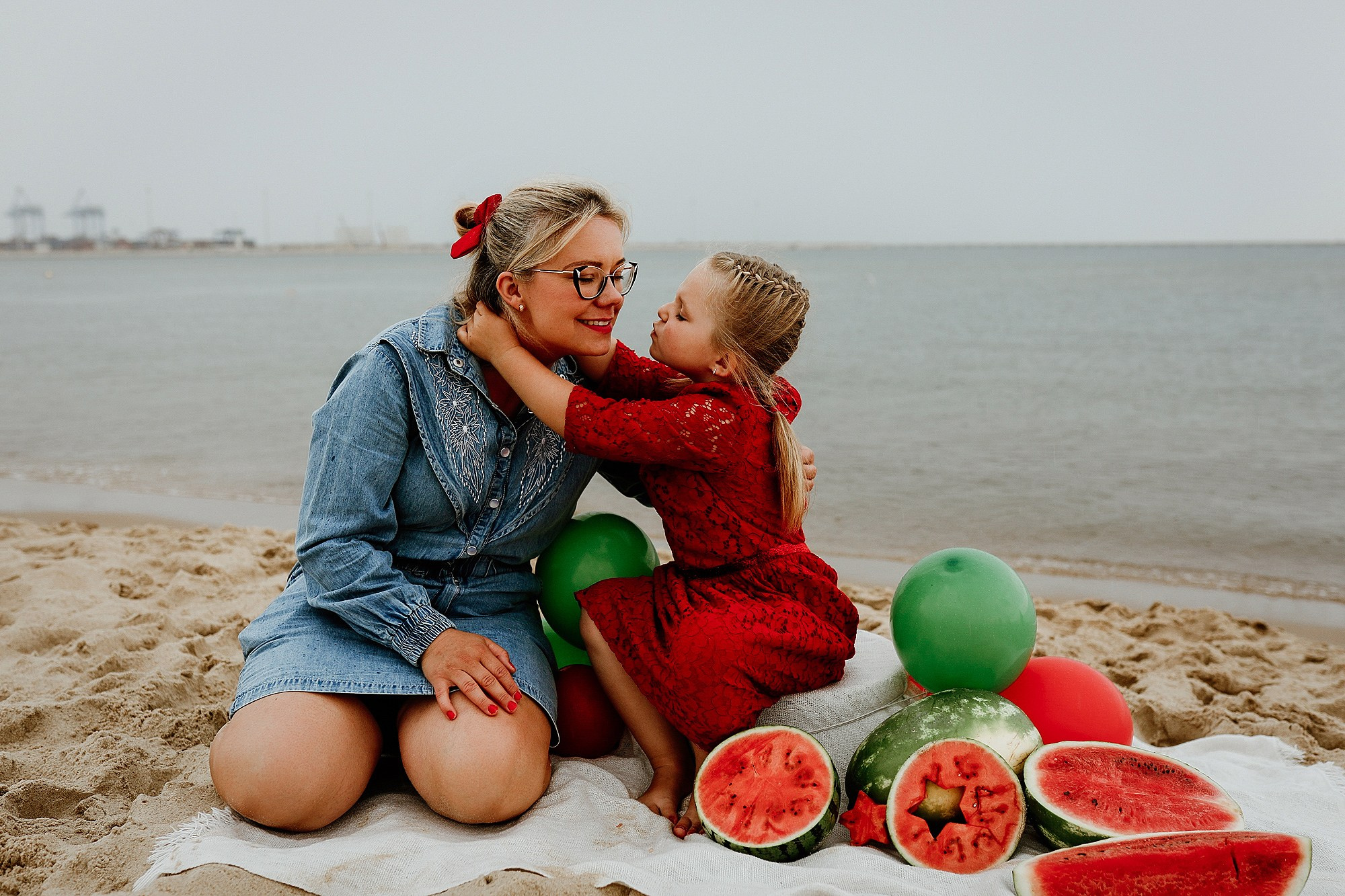 Kornelka - minisesja arbuzowa na plaży. Fotograf ślubny i rodzinny - Kaszuby, Trójmiasto