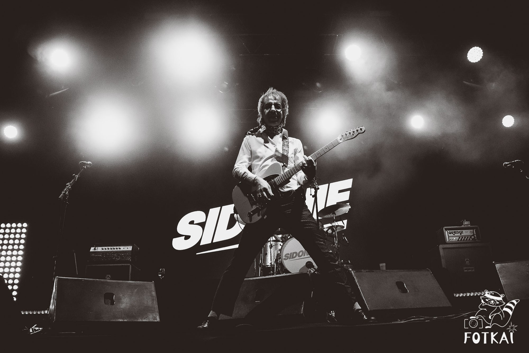 Sidonie en Torrevieja 2025 – Fotos del concierto y reportaje completo | FOTKAI