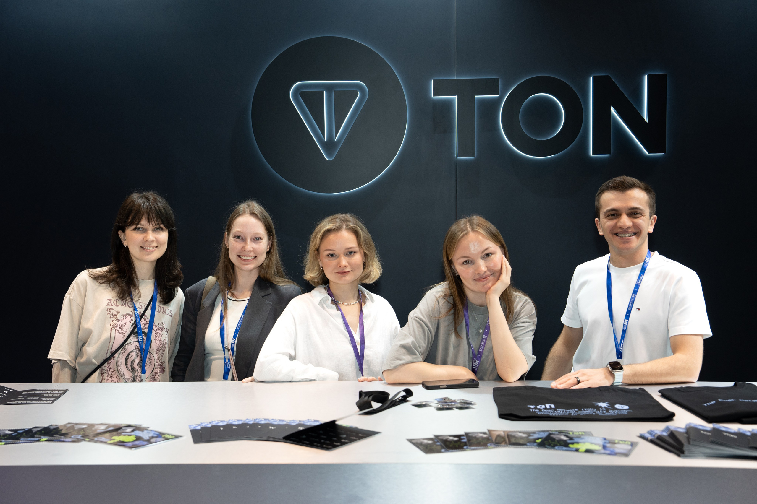 TON. PHOTOGRAPHER IN HONG KONG (WEDDING, FASHION, FAMILY, EVENTS)