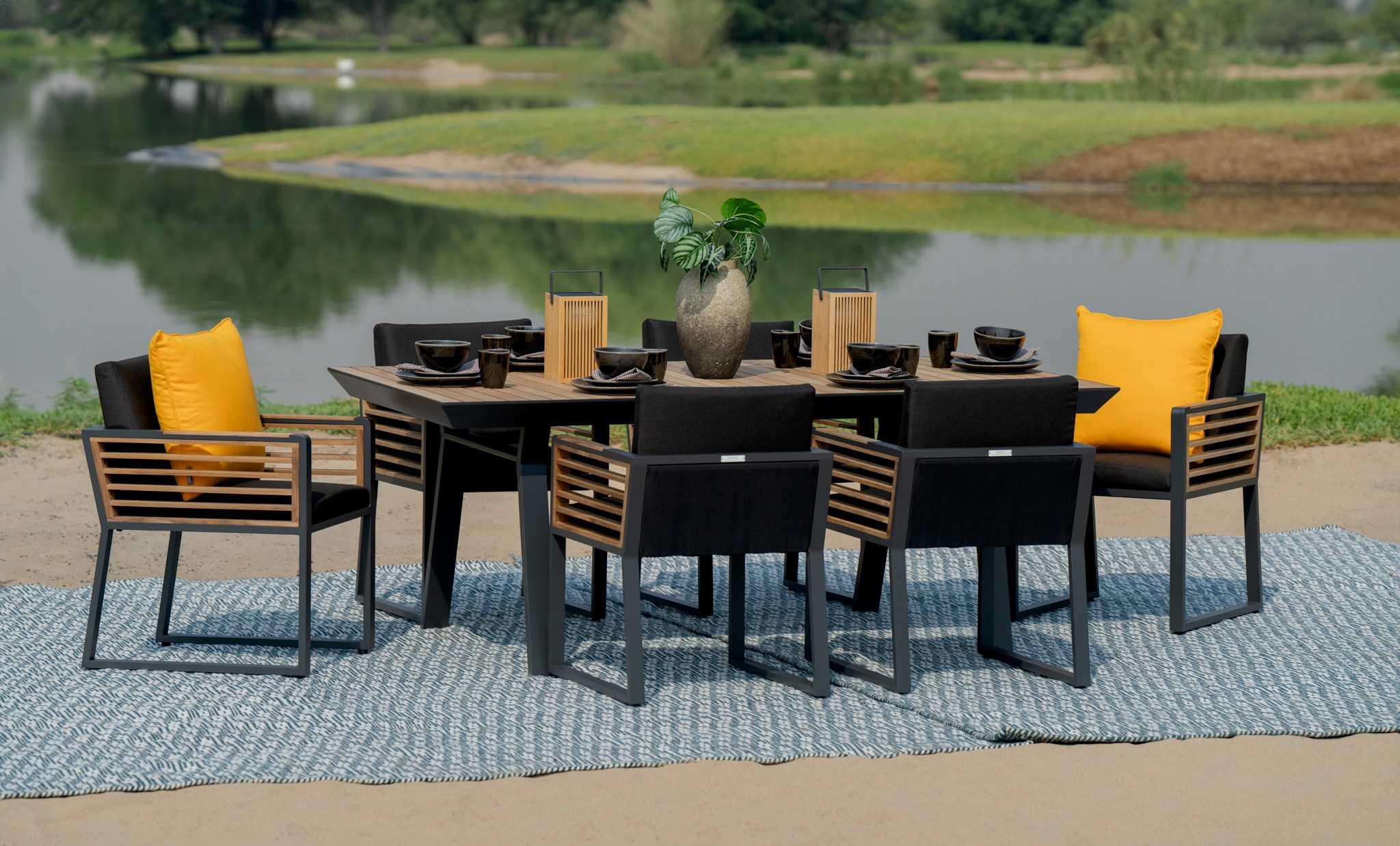 Suncoast Outdoor Furniture | Al Qudra | set 2. Zakhar Leshkov Photo