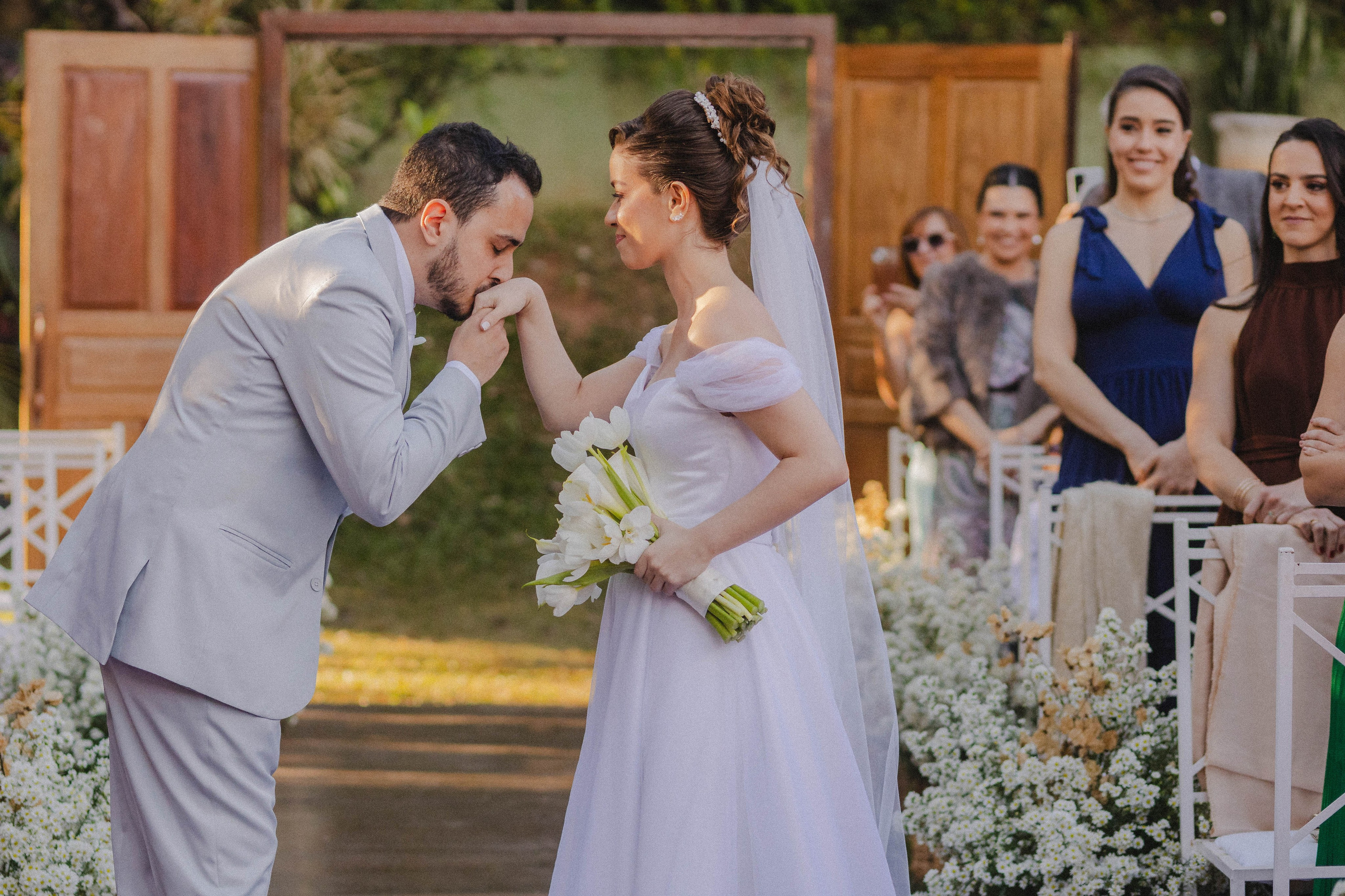 C & H — Leve, calmo e romântico. Fotografia de casamento em Belo Horizonte