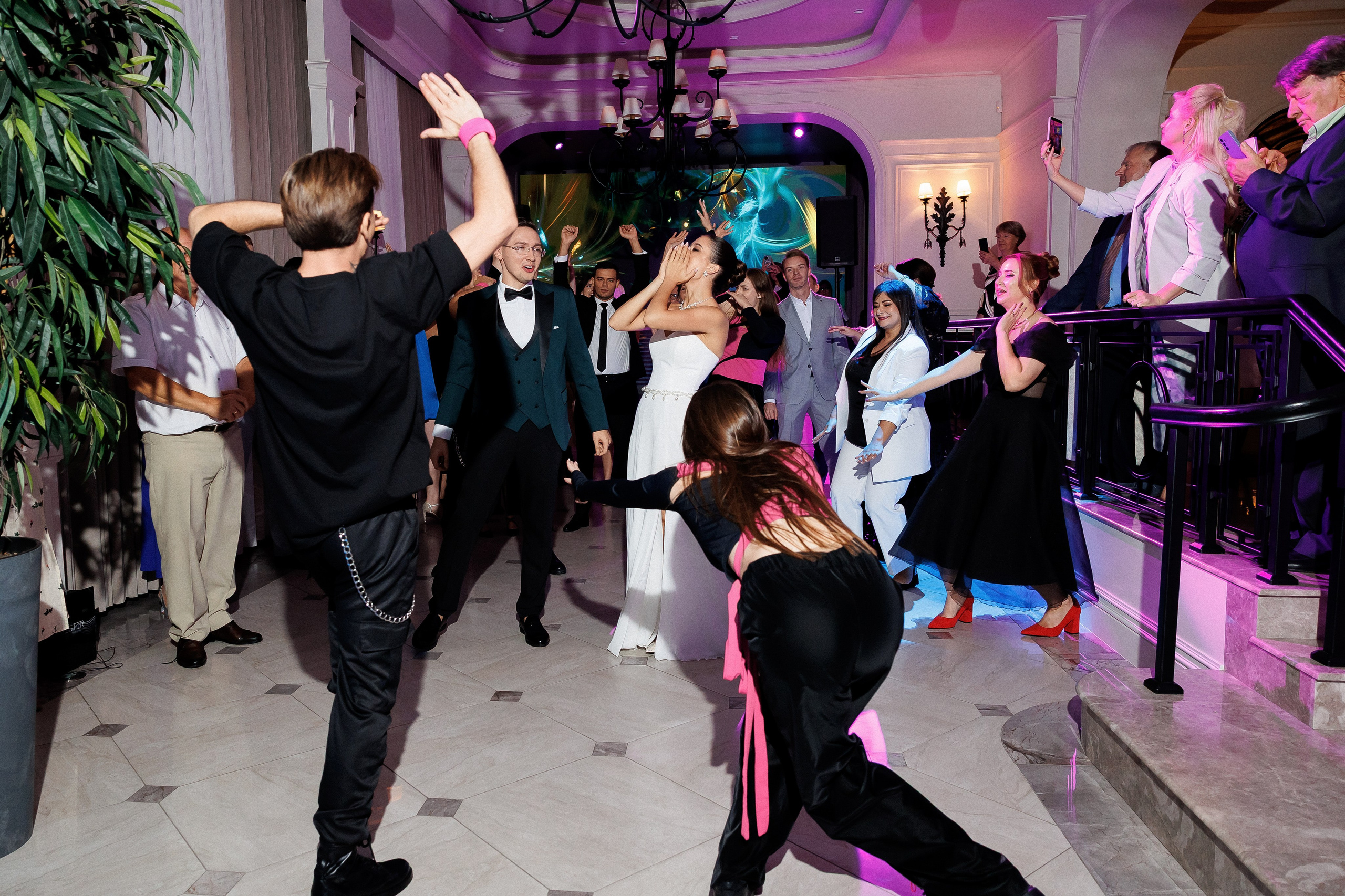 Serghei & Erica — Queen Residence. Servicii Foto și Video 067188353