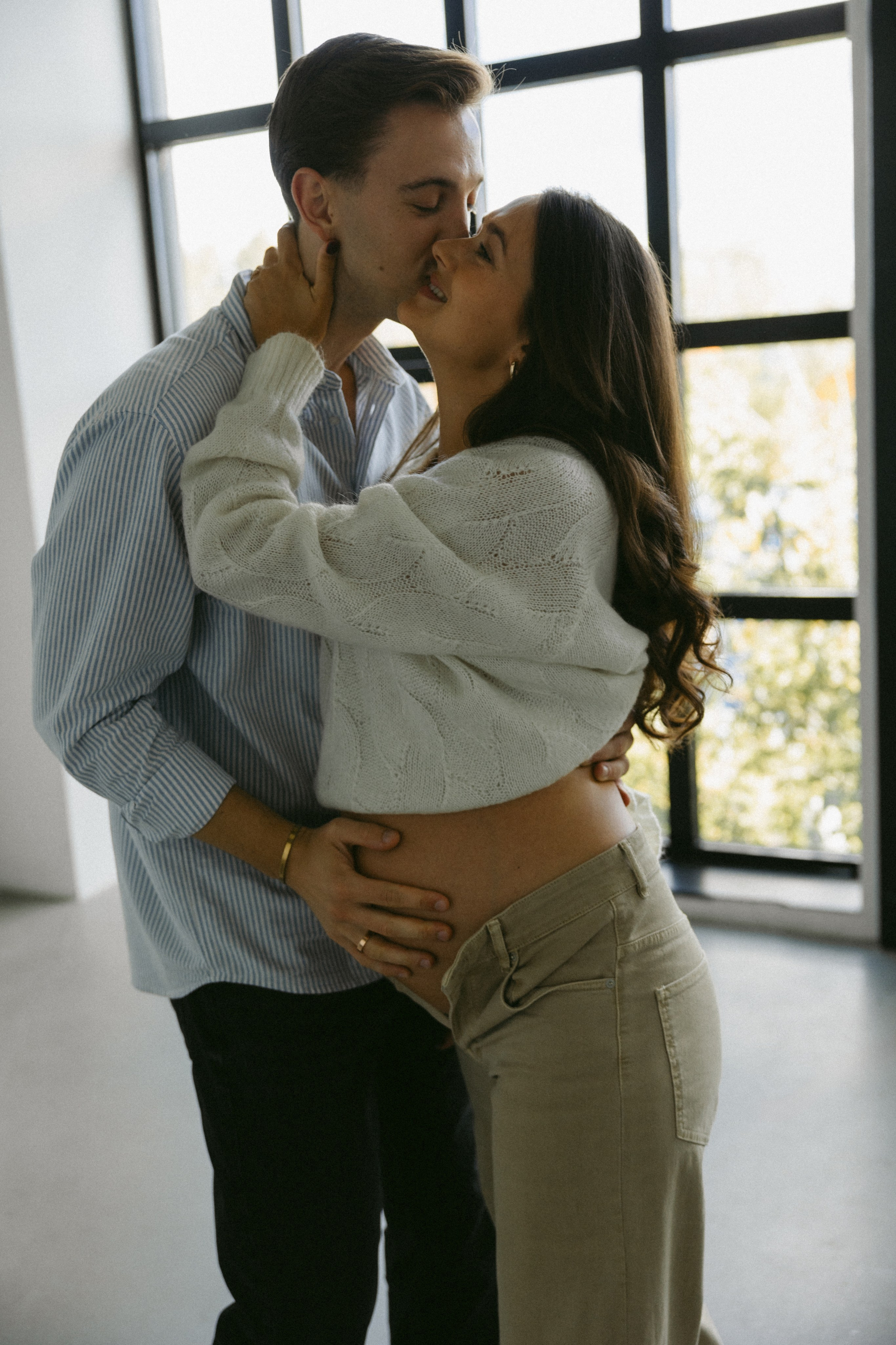 Ieva ir Žilvinas | Moderni laukimo fotosesija studijoje. Vestuvių ir šeimų fotografė Lena Bondarenko / belove photo