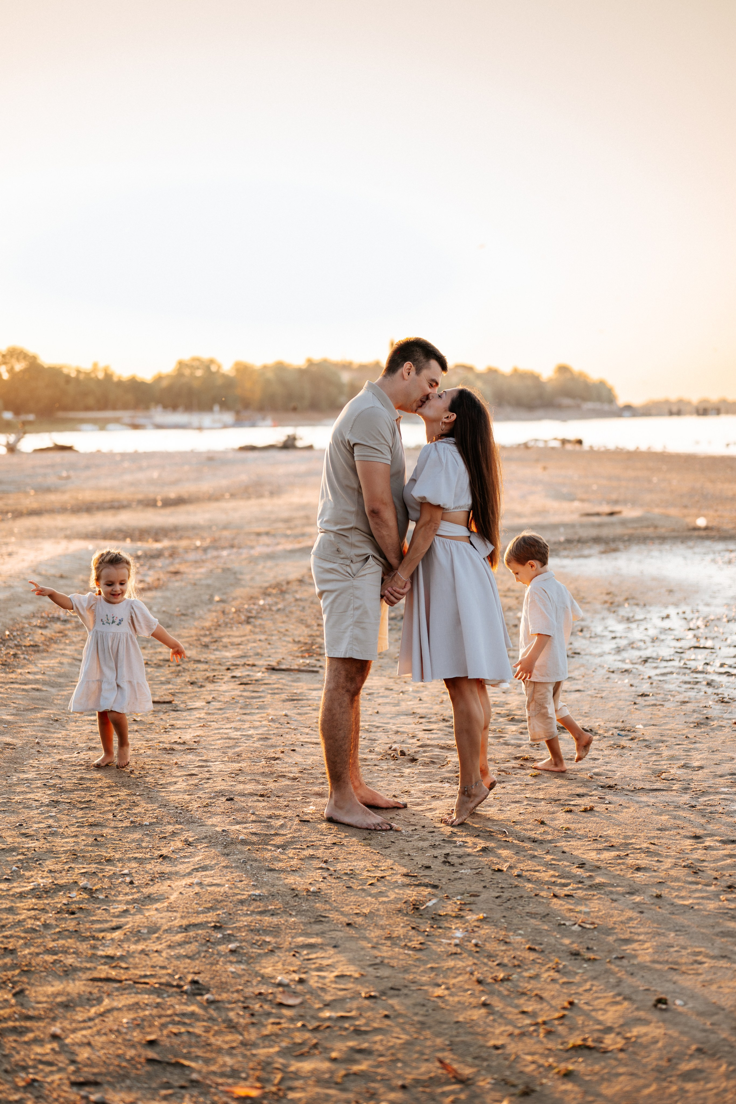 Anja, Nikola, Adam i Hana - porodično fotografisanje. Dečiji i porodični fotograf