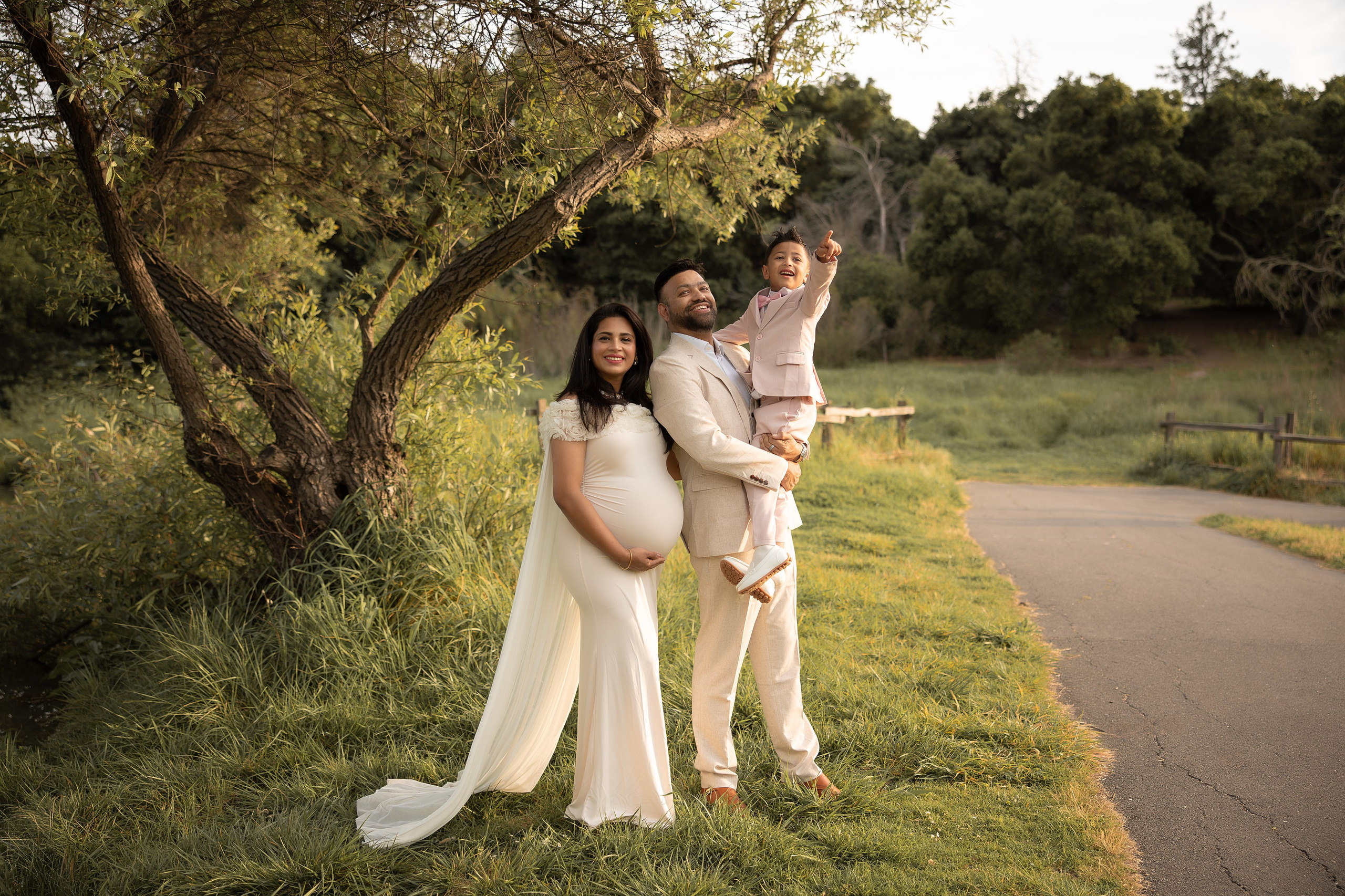 FAMILY & MATERNITY PHOTOGRAPHY. Couples & Families photographer in Bay Area, San Jose, California