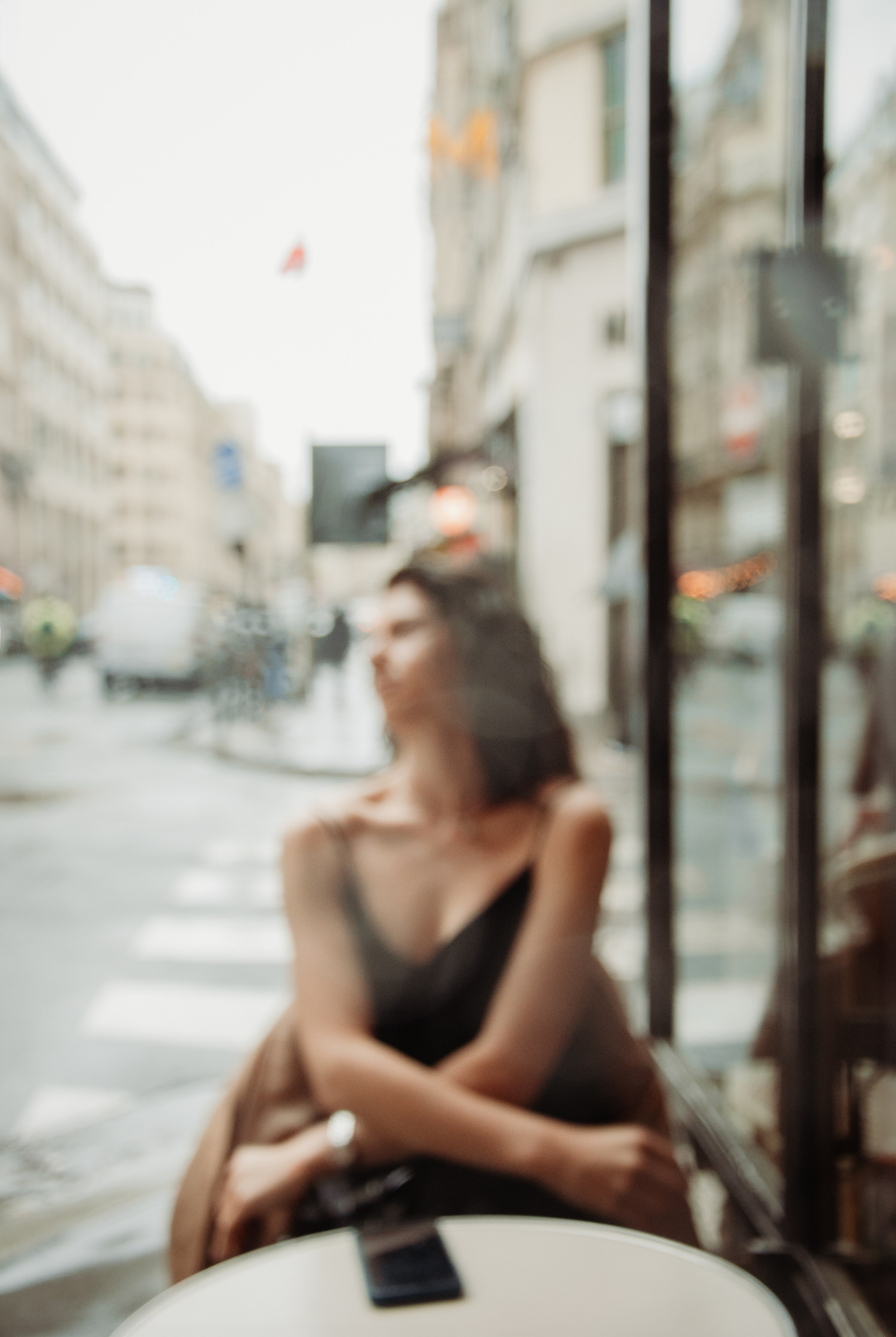 Rainy Paris Photoshoot. Paris photographer — Polina Osipova